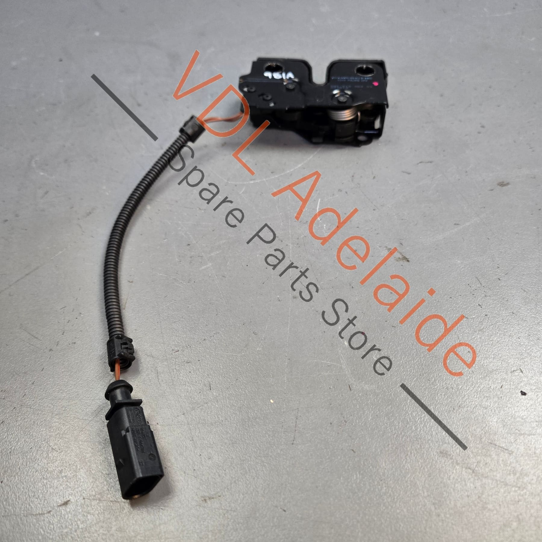 98151205300   Porsche Boxster 981 Rear Hatch Trunk Boot Lid Lock 98151205300