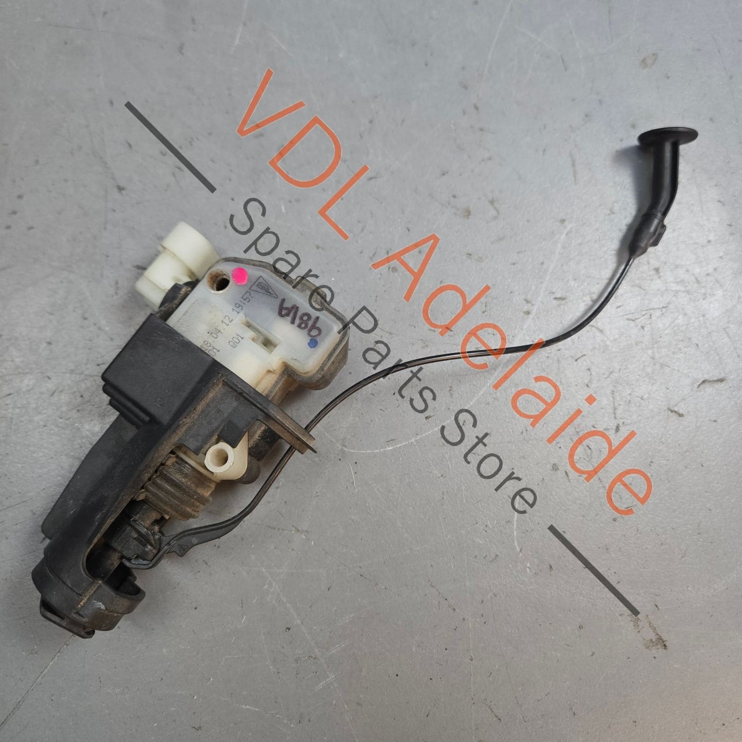 99150441401 99150441403  Porsche 911 Boxster Cayman Fuel Filler Flap Actuator Release Motor 99150441403