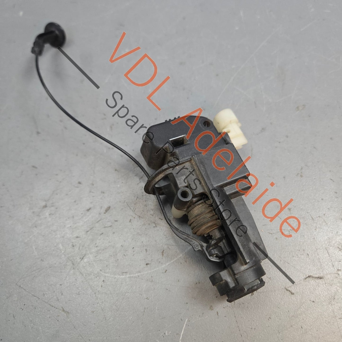 99150441401 99150441403  Porsche 911 Boxster Cayman Fuel Filler Flap Actuator Release Motor 99150441403