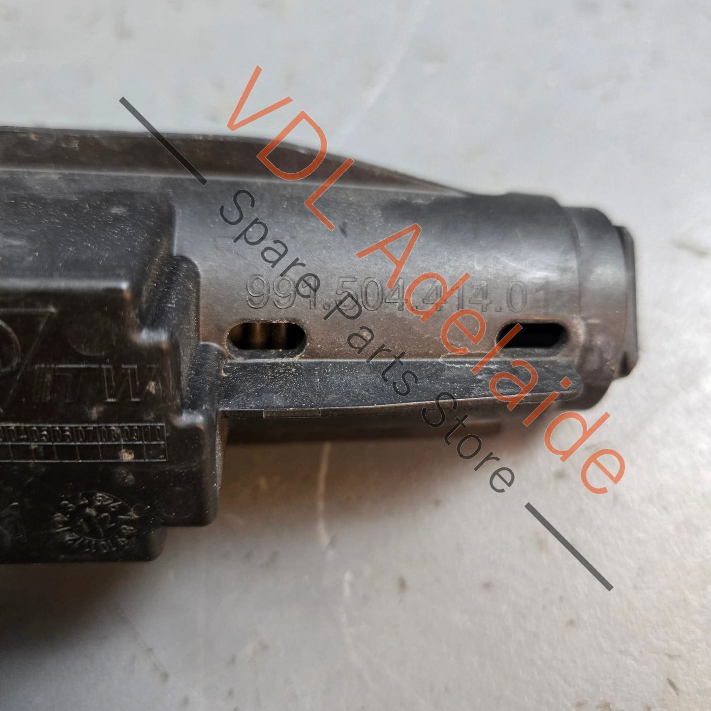 99150441401 99150441403  Porsche 911 Boxster Cayman Fuel Filler Flap Actuator Release Motor 99150441403