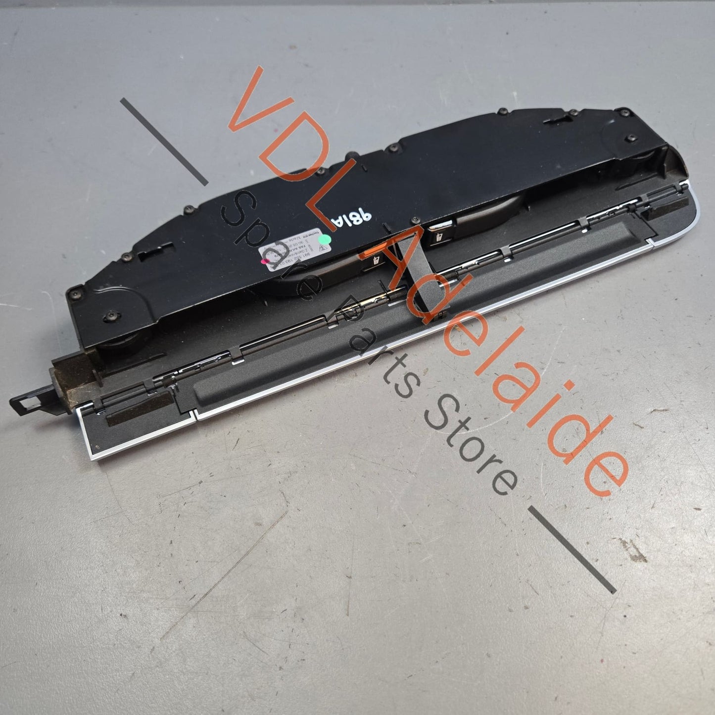 99155219305   Porsche Boxster Cayman 911 Drinks Cup Holder for Dashboard Interior Left Side 99155219305 V08