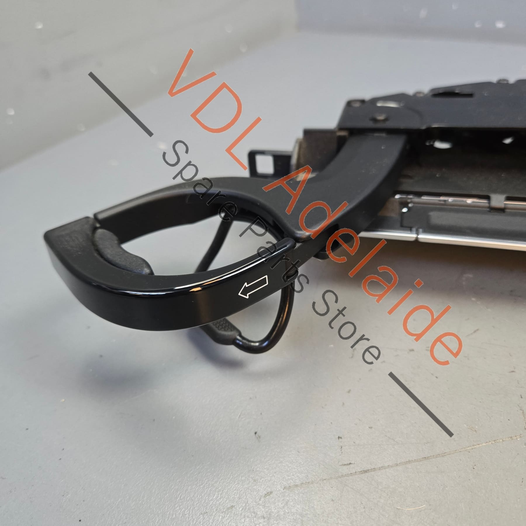 99155219305   Porsche Boxster Cayman 911 Drinks Cup Holder for Dashboard Interior Left Side 99155219305 V08