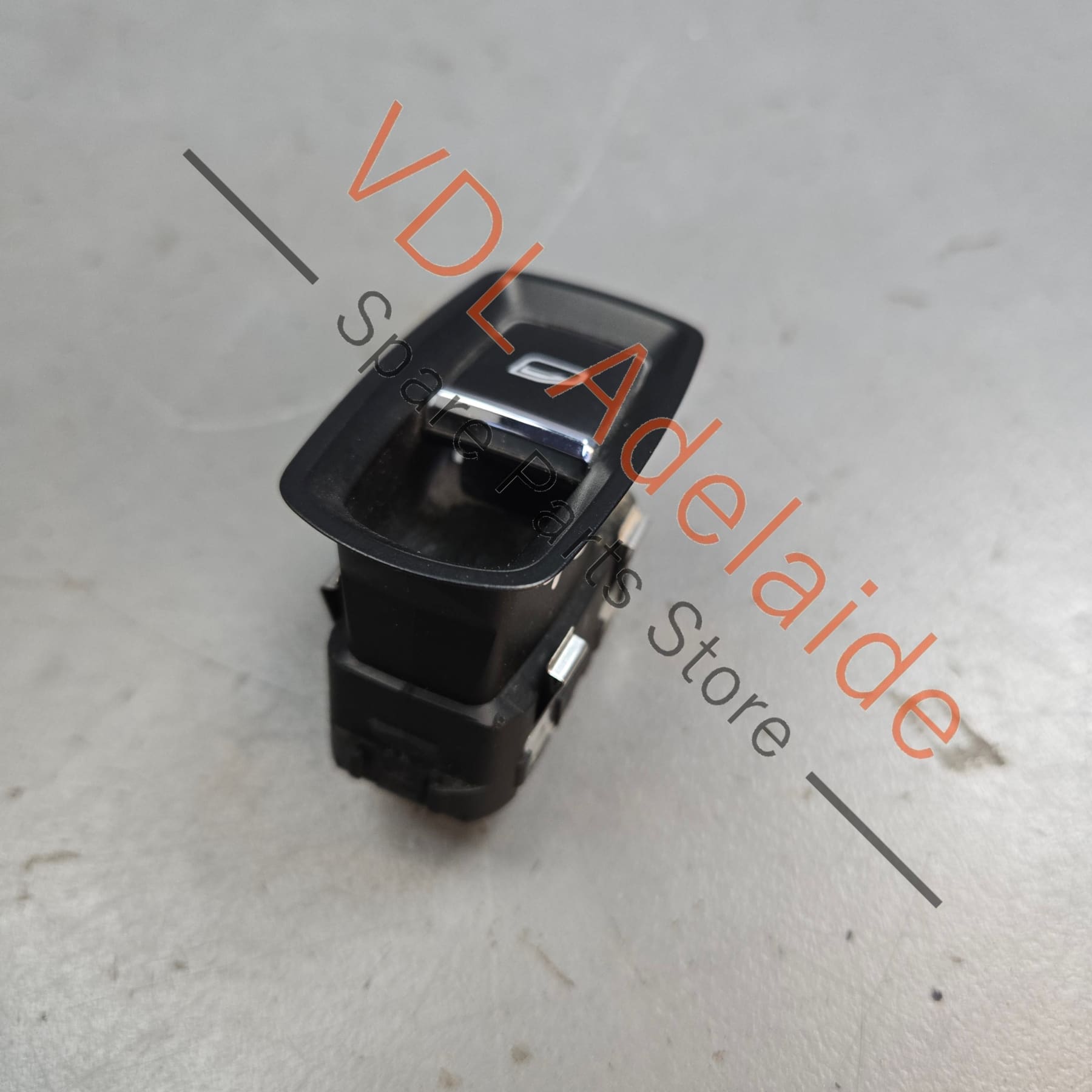 7PP959855B   Porsche Boxster Cayman Power Window Switch 7PP959855B