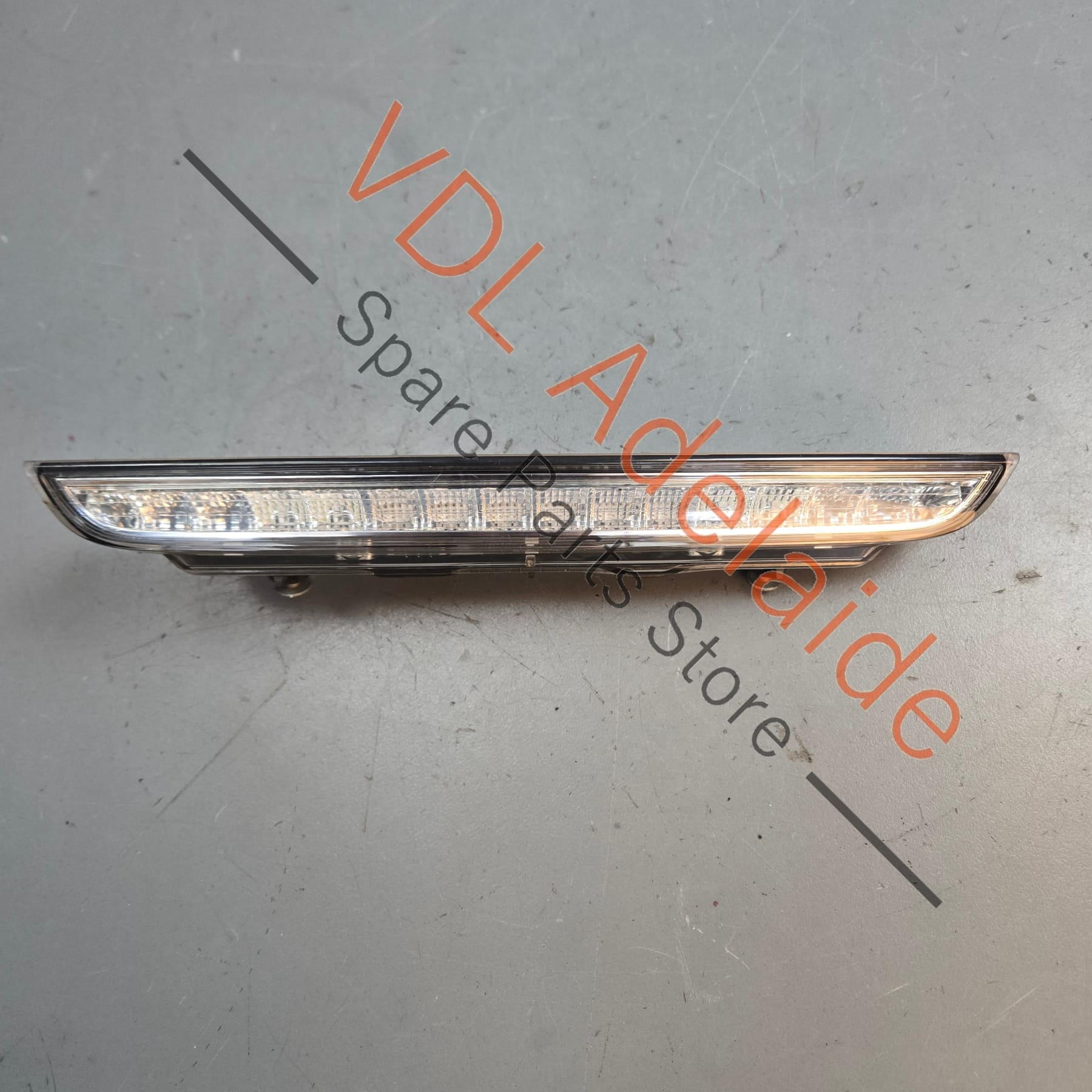 98163146502   Porsche Boxster 981 Rear Middle Fog Reverse Lamp Light 98163146502