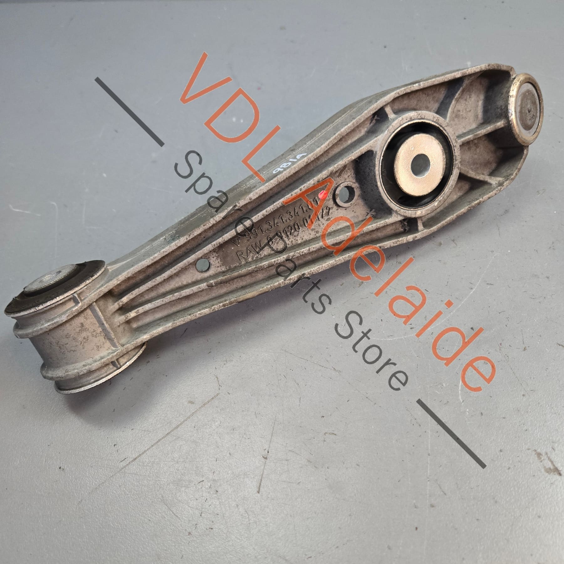 99134134101 98133105300 98133105302 Porsche 911 Boxster Cayman Lower Control Arm Wishbone 99134134101 98133105302