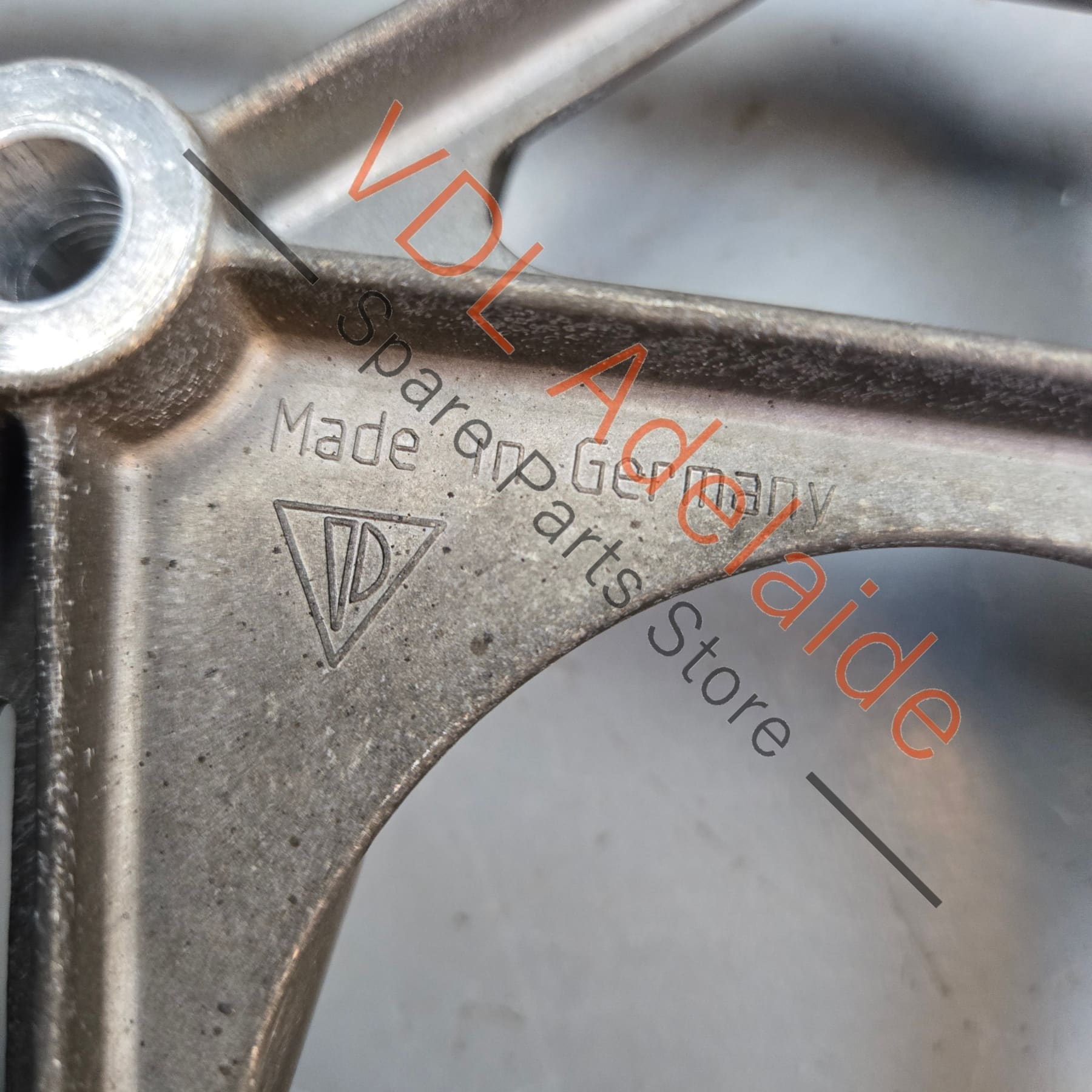 98111112702   Porsche Cayman Boxster Sport Exhaust System Gearbox Mounting Bracket 98111127302