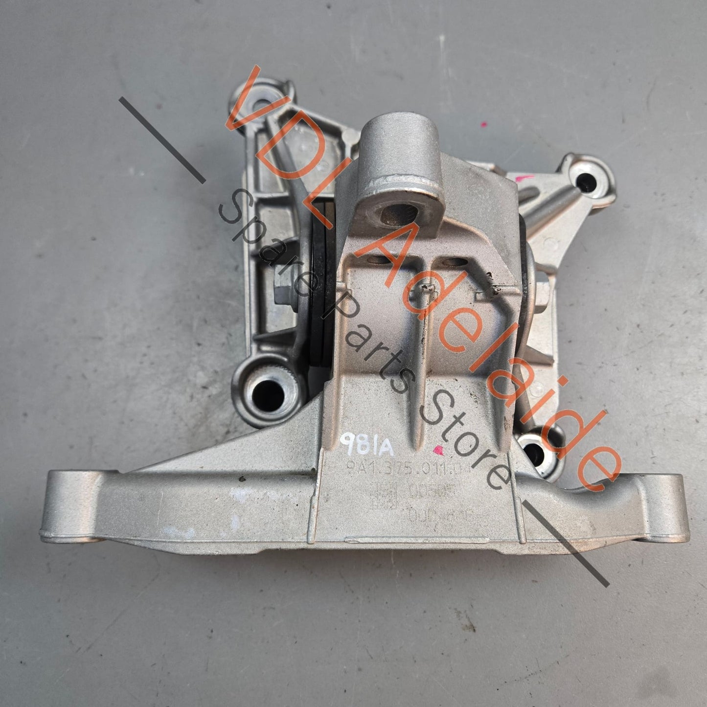 9A137501104 9A137504602 Porsche Cayman Boxster Engine Support Bracket Mount Mounting 9A137501104 9A137504602
