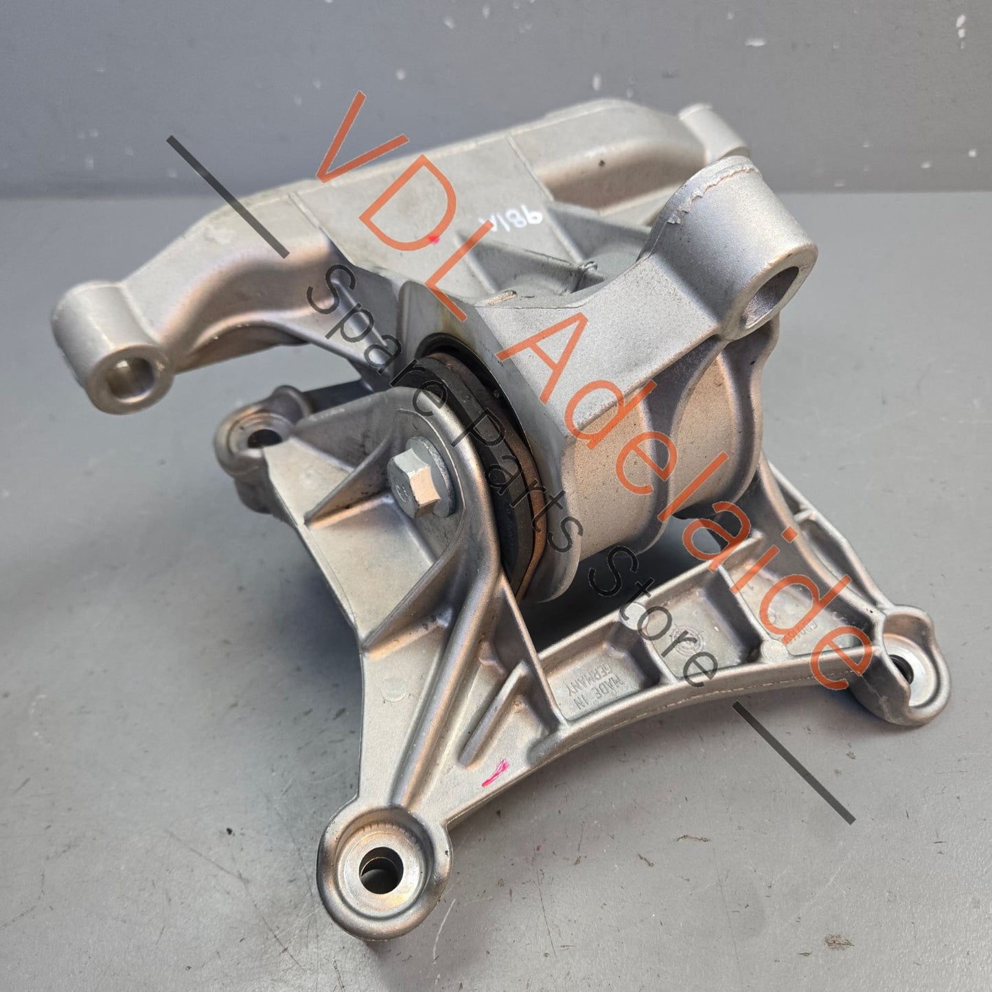 9A137501104 9A137504602 Porsche Cayman Boxster Engine Support Bracket Mount Mounting 9A137501104 9A137504602