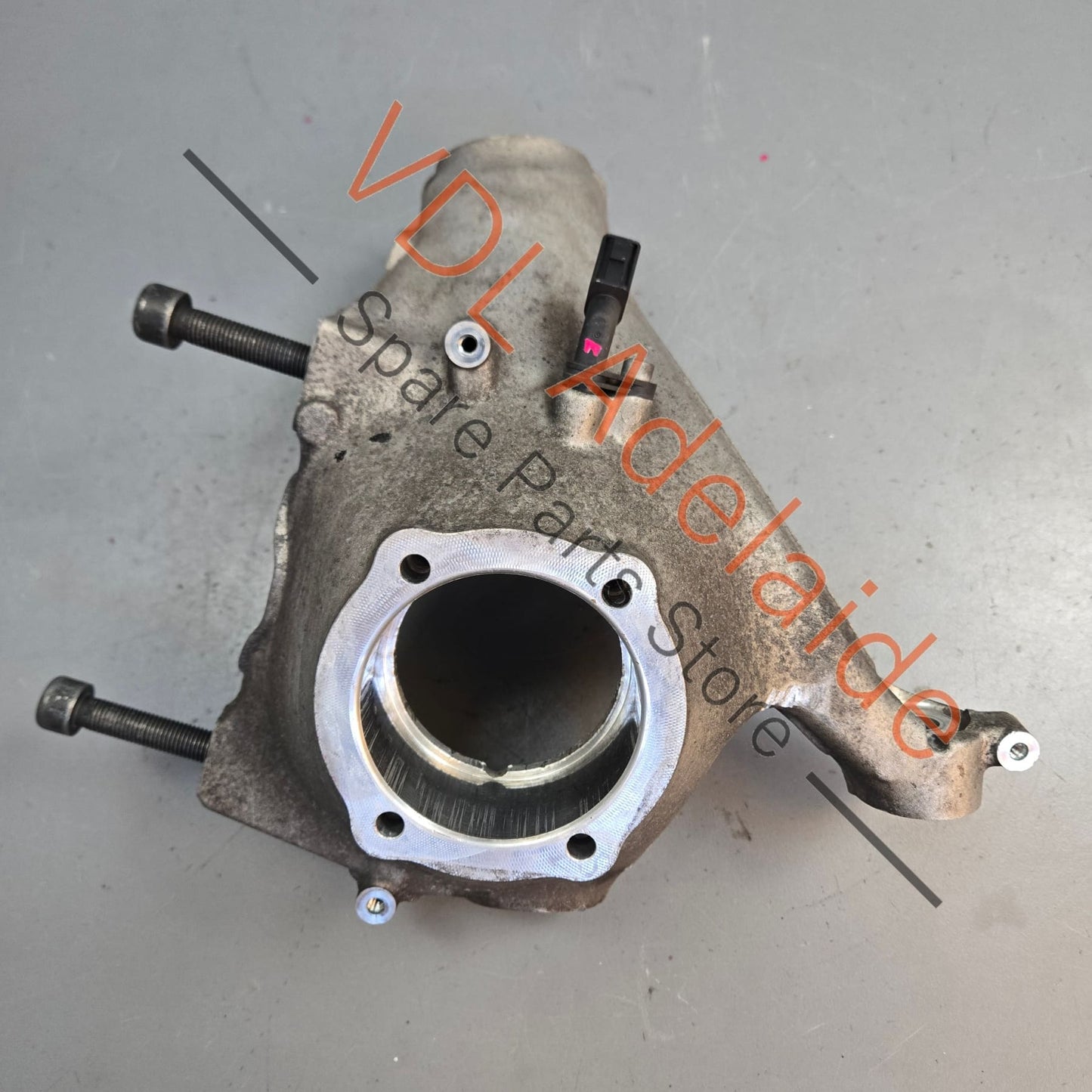 99134165804 99134165804 Porsche 911 Boxster Cayman Front Right Wheel Bearing Hub Knuckle Spindle 99134115806