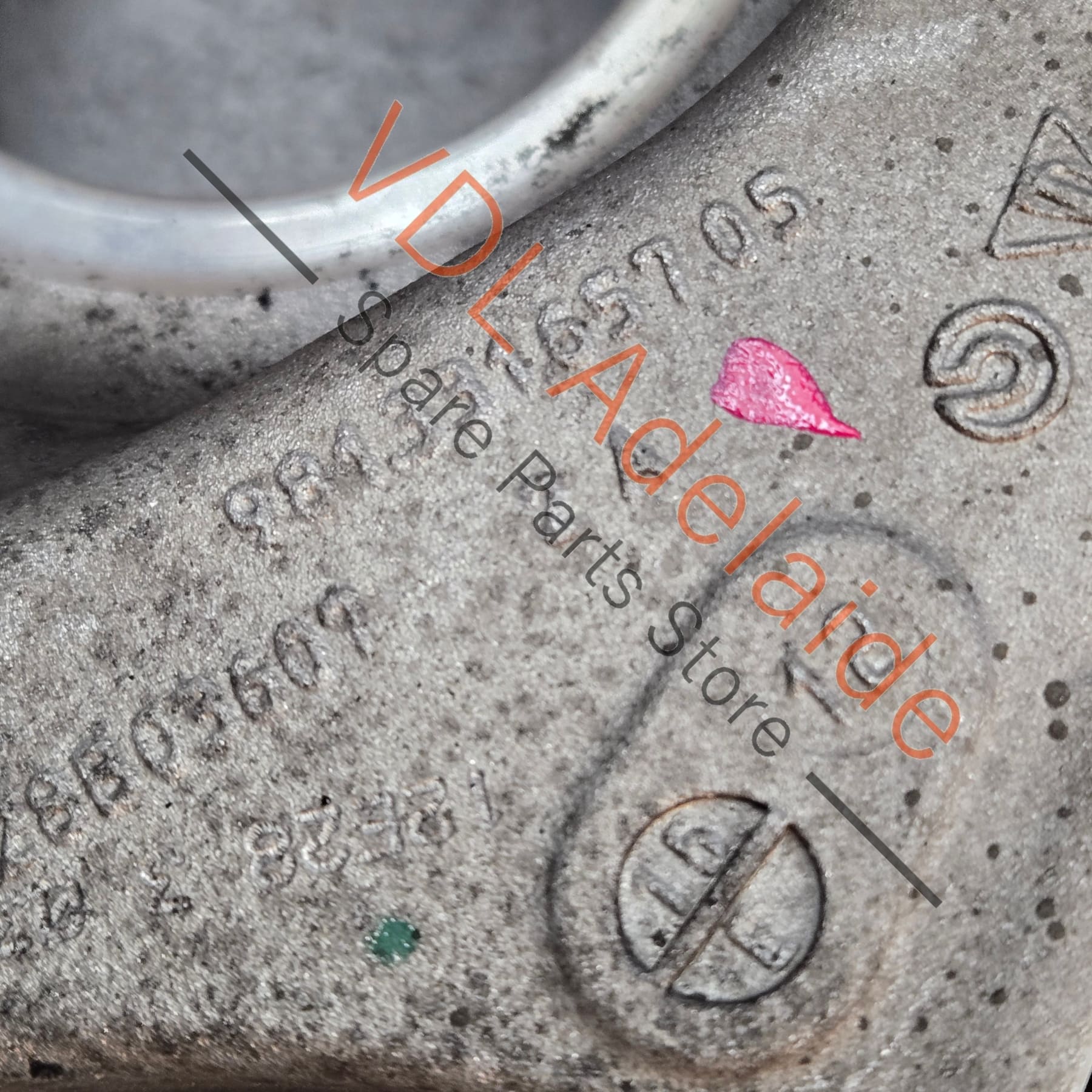 98133165705 982505051J 98133115707 Porsche 911 Cayman Boxster Rear Left Hub Spindle Wheel Bearing Housing Knuckle 982505051J 98133165705 98133115707