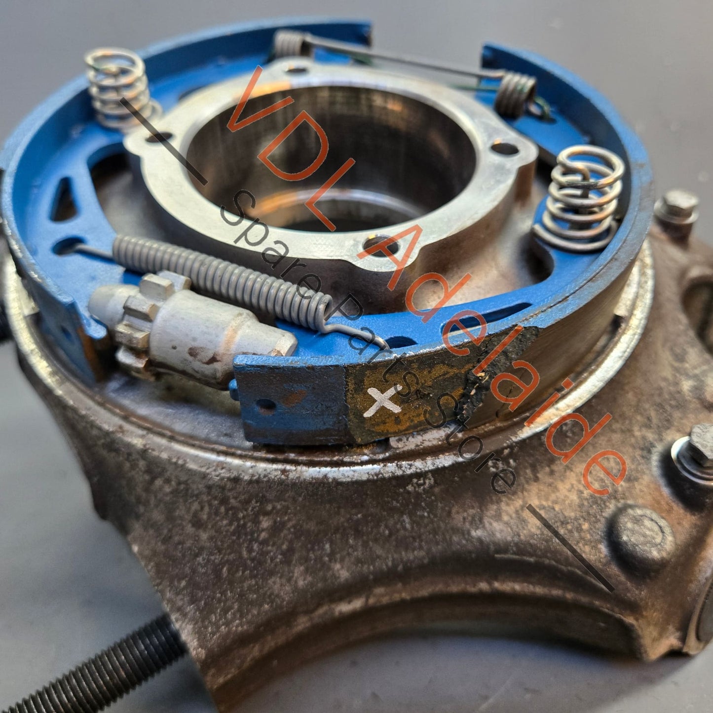 98133165705 982505051J 98133115707 Porsche 911 Cayman Boxster Rear Left Hub Spindle Wheel Bearing Housing Knuckle 982505051J 98133165705 98133115707