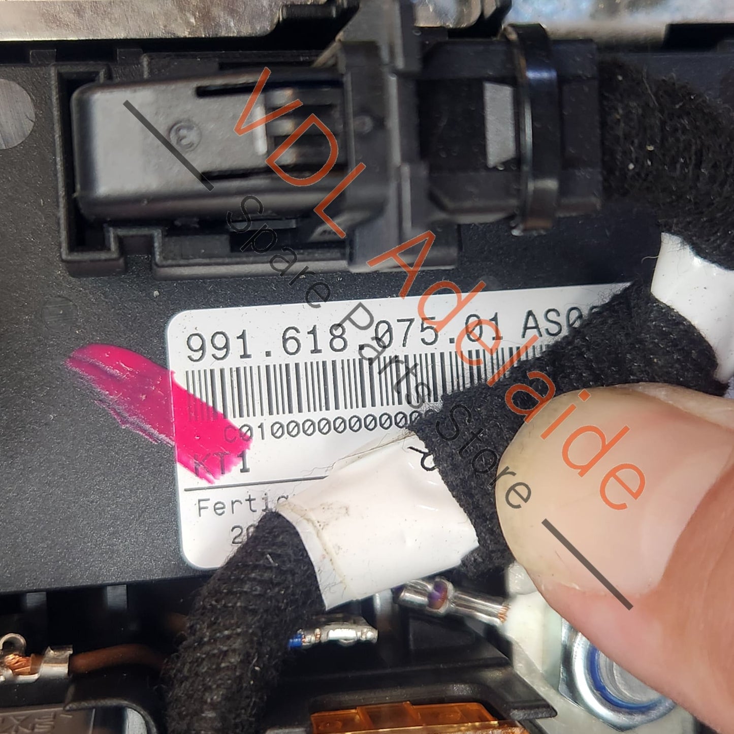 99161030103 99161807501   Porsche 911 Boxster Cayman Main Battery Fuse Board In Footwell 99161030103 99161807501