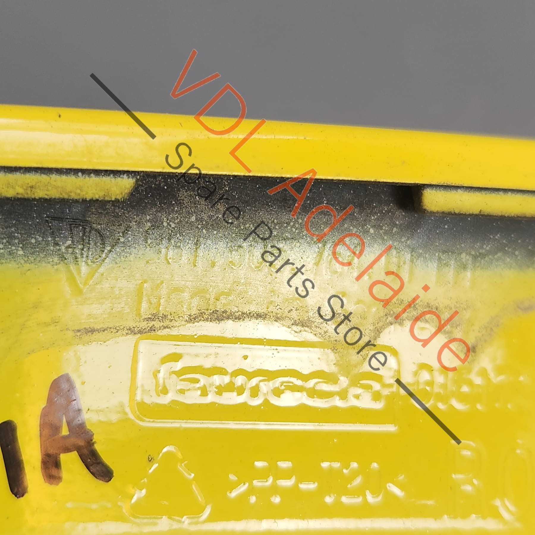 98150576400G2X 98150576400   Porsche Boxster Cayman 981 Front Right Bumper Upper Spoiler Grille Fin 98150576400 G2X