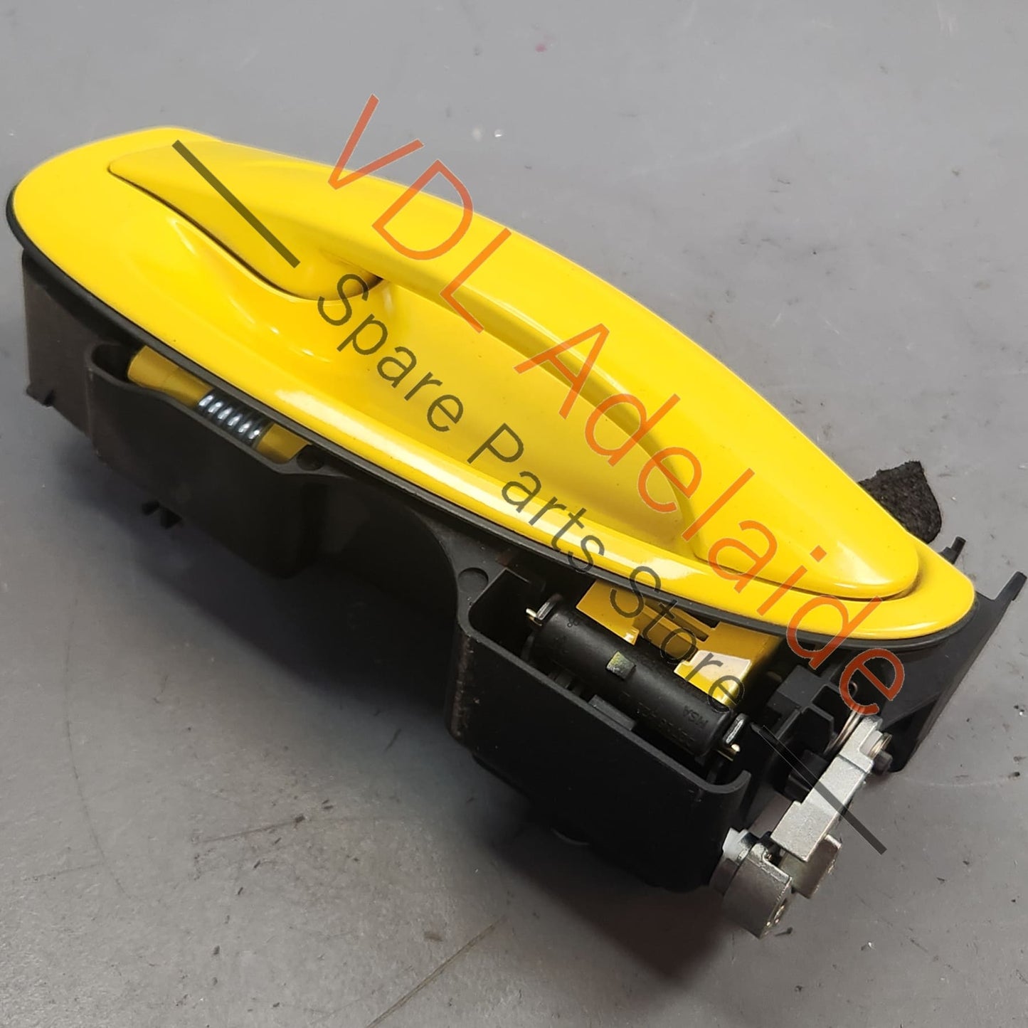 98153891204    Porsche Cayman Boxster 981 Left Exterior Door Handle 98153706301 Racing Yellow 1S1, P3 / 1S1