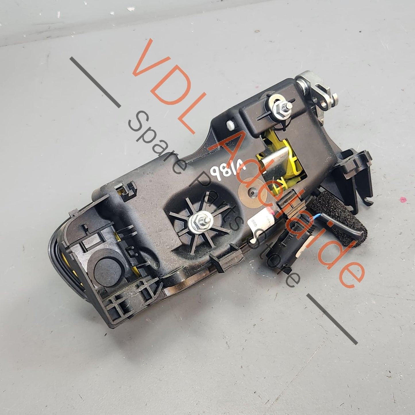 98153891204    Porsche Cayman Boxster 981 Left Exterior Door Handle 98153706301 Racing Yellow 1S1, P3 / 1S1