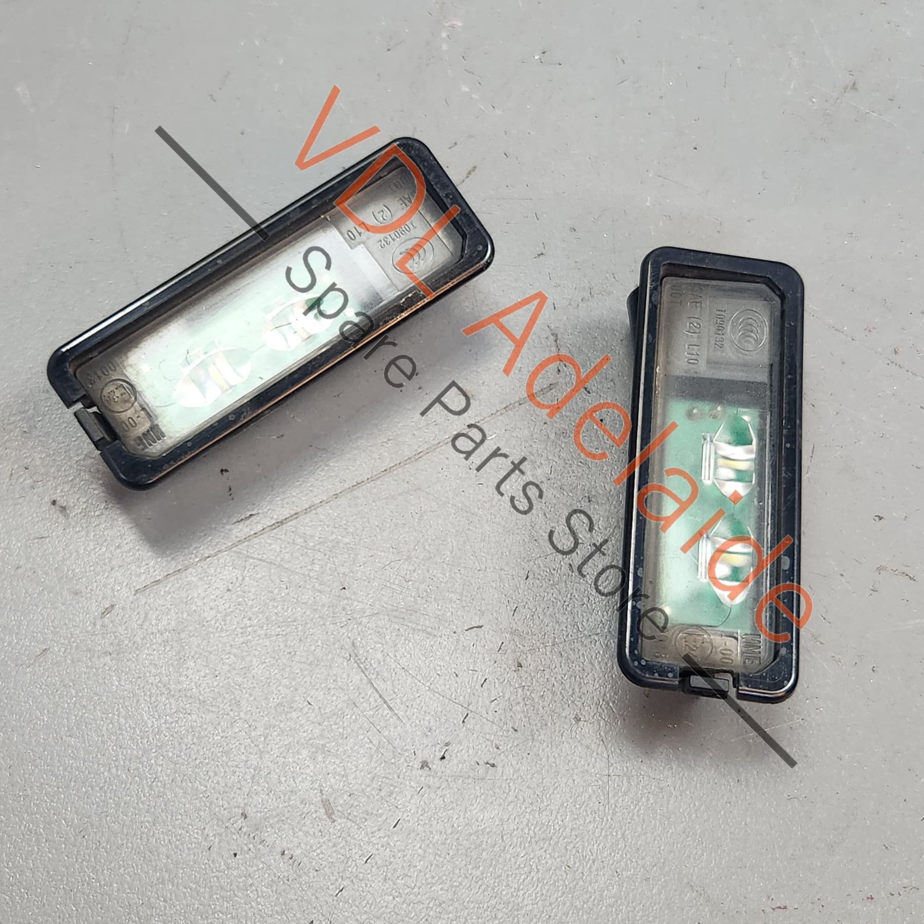 1K8943021C PAB943021   Porsche Audi VW LED Licence Plate Light Pair 1K8943021C PAB943021