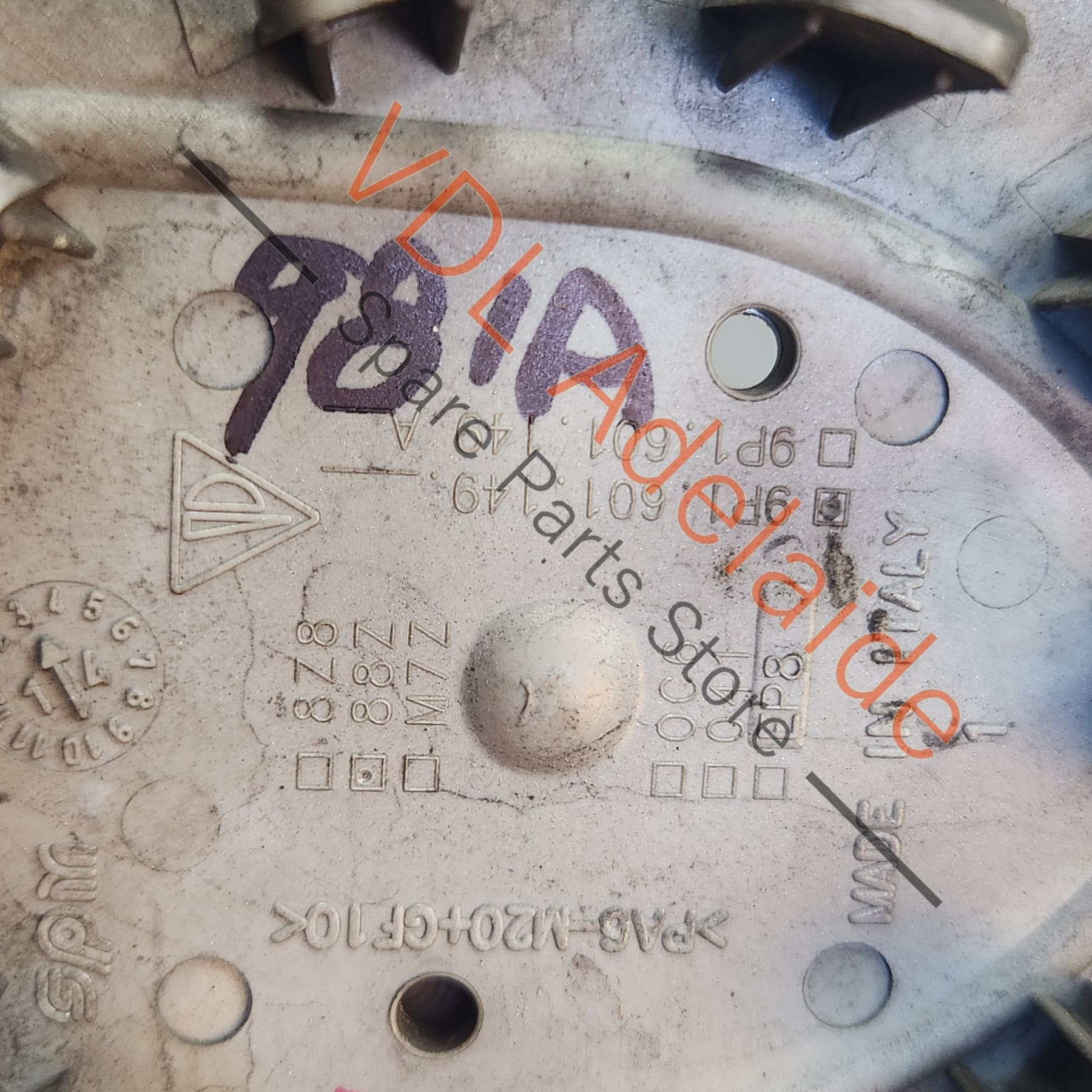 7L5601151    Porsche 911 Boxster Cayman Centre Hub Cap for Wheel 7L5601151 Matt Black