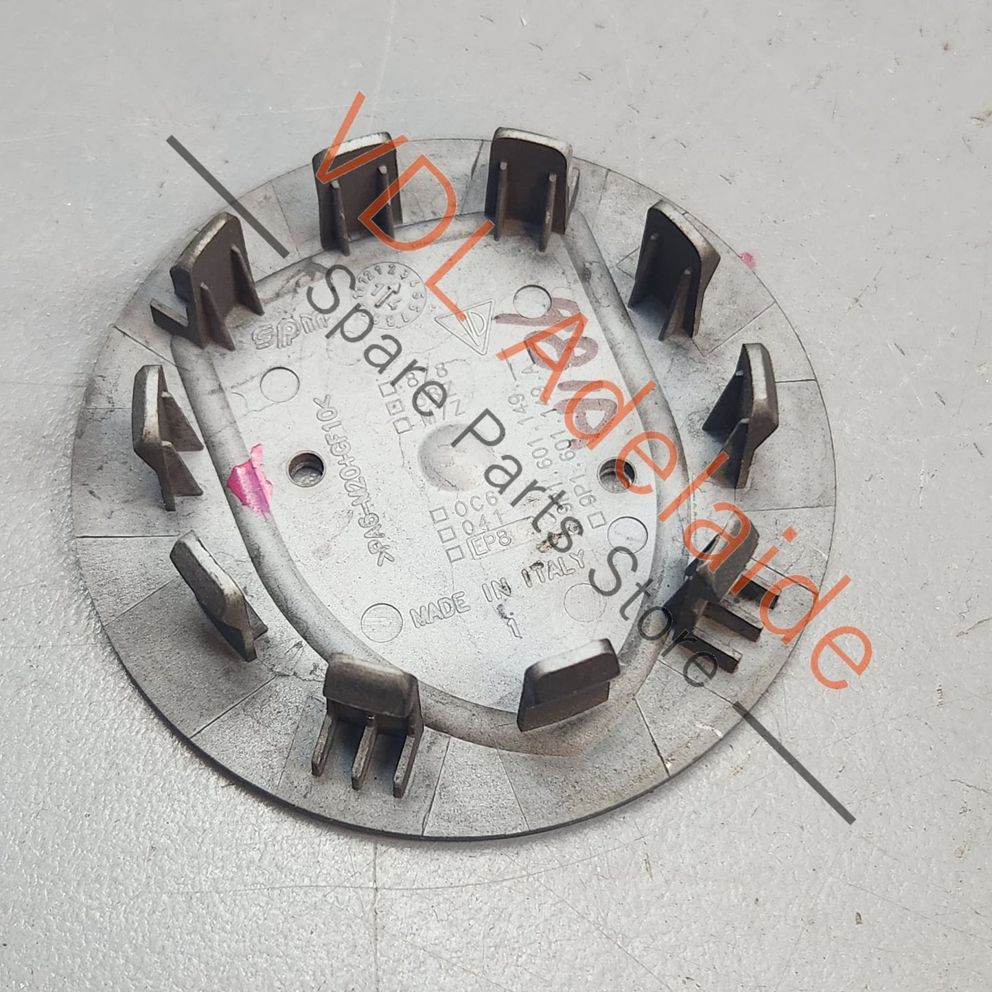 7L5601151    Porsche 911 Boxster Cayman Centre Hub Cap for Wheel 7L5601151 Matt Black