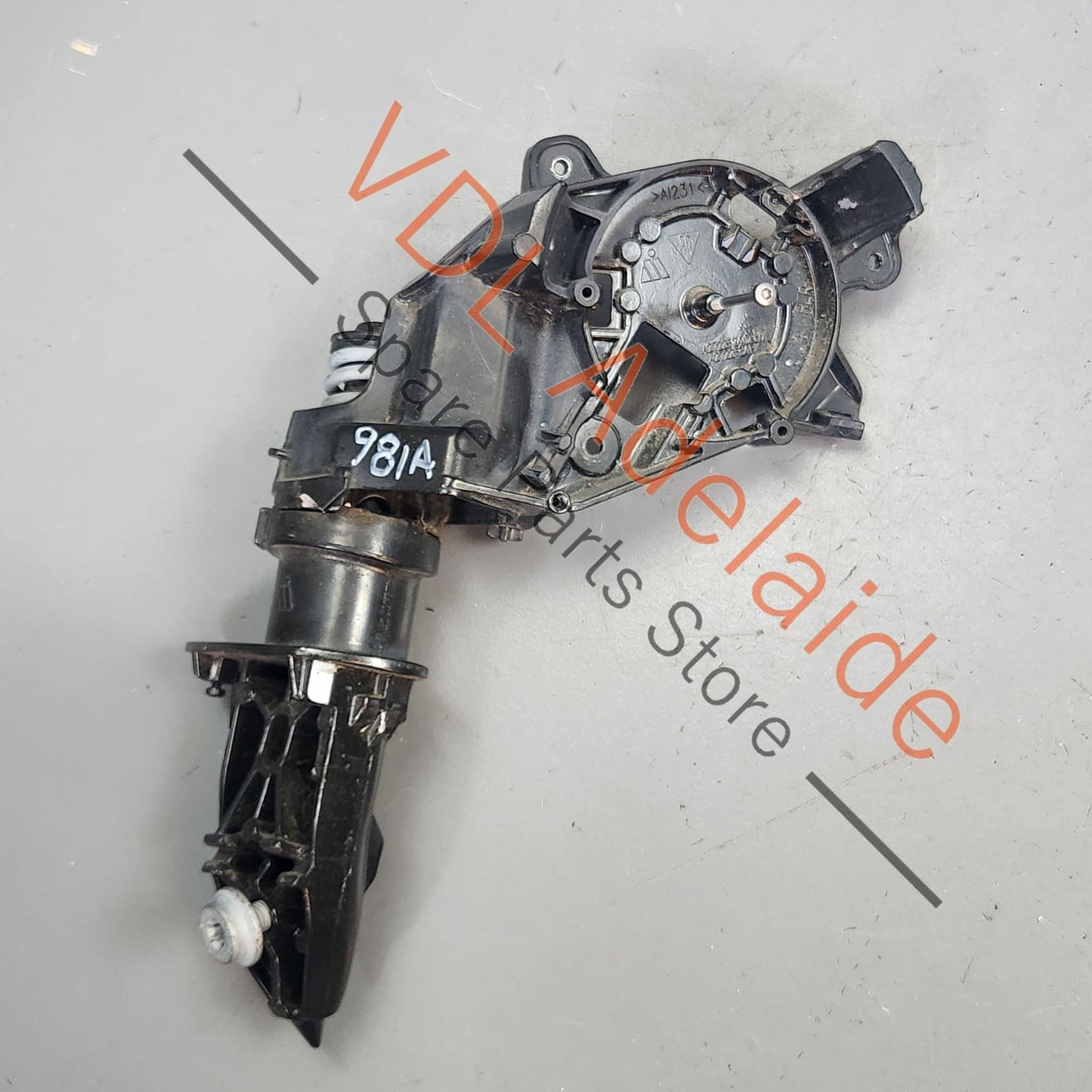 99173122009    Porsche 981 Boxster Cayman Right Side Manual Fold Mirror Base 99173122009