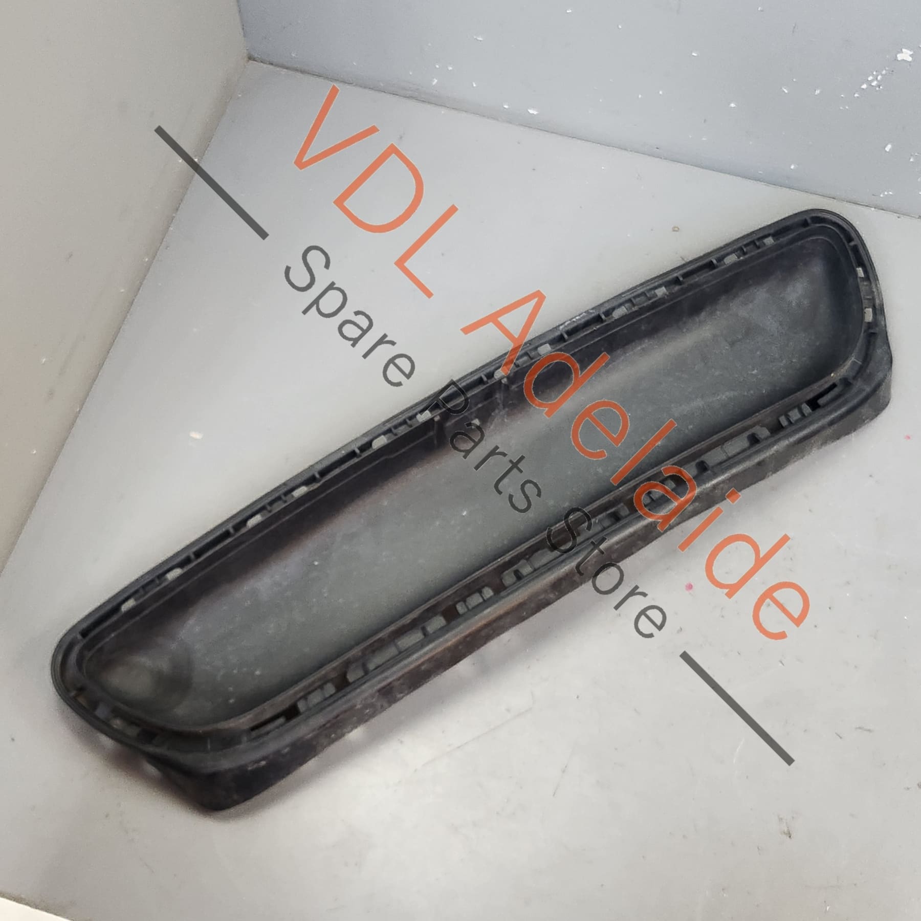 981506000000    Porsche Boxster Cayman 981 Front Bumper Centre Grille Trim 98150556900