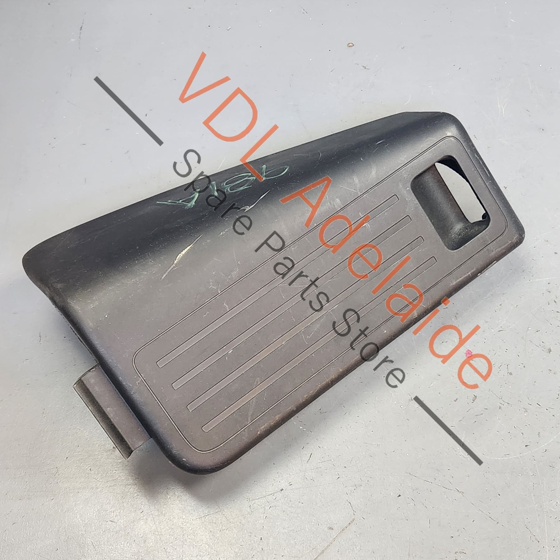 991551000000 99155142102   Porsche 911 Boxster Cayman Tool Kit Compartment Box 99155142102 1E0