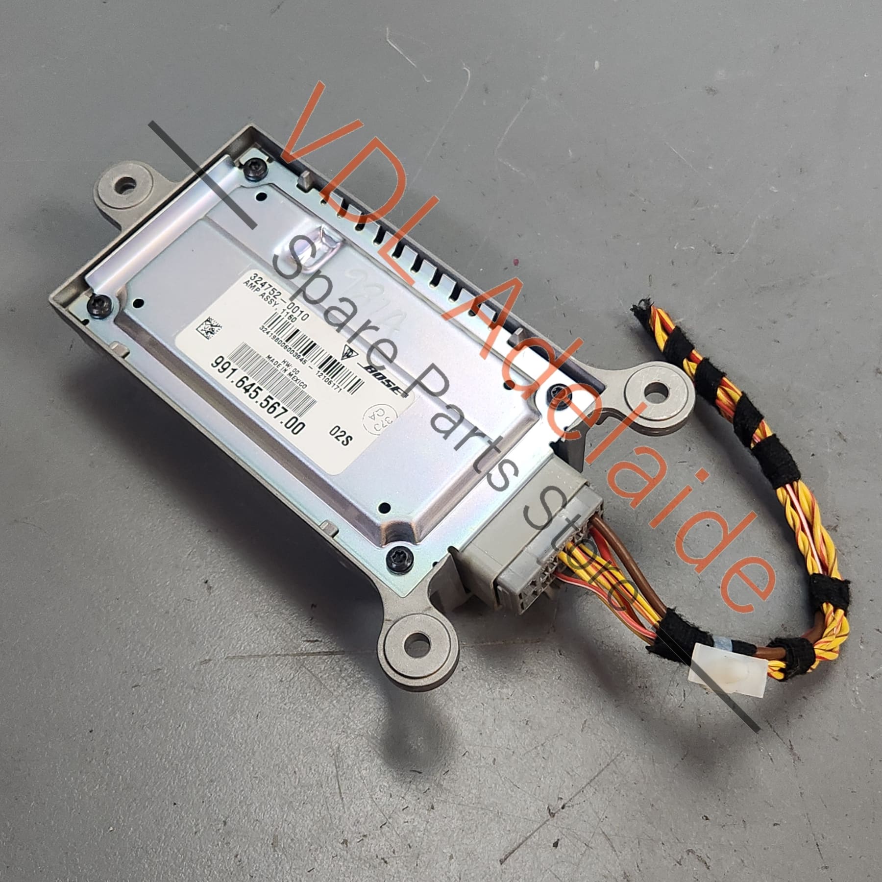 99164556700 9P1035465   Porsche BOSE Amplifier for Subwoofer 9P1035465 99164556700