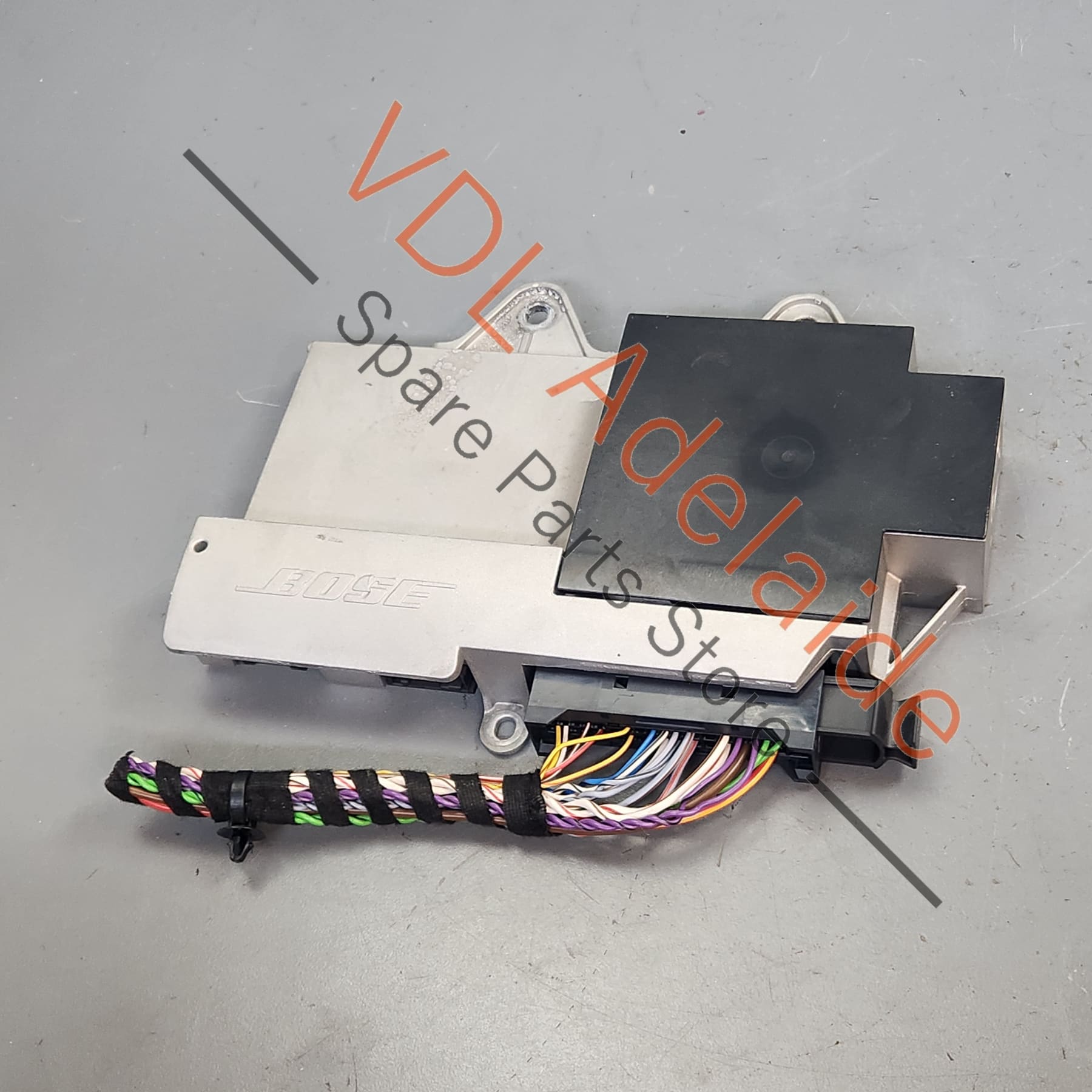 7PP035223P 7PP035223AA   Porsche BOSE Amplifier for Subwoofer 7PP035223P 7PP035223AA