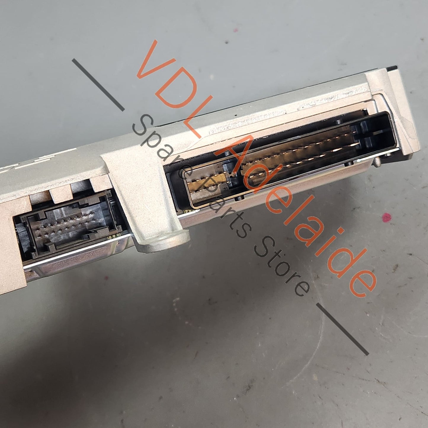 7PP035223P 7PP035223AA   Porsche BOSE Amplifier for Subwoofer 7PP035223P 7PP035223AA