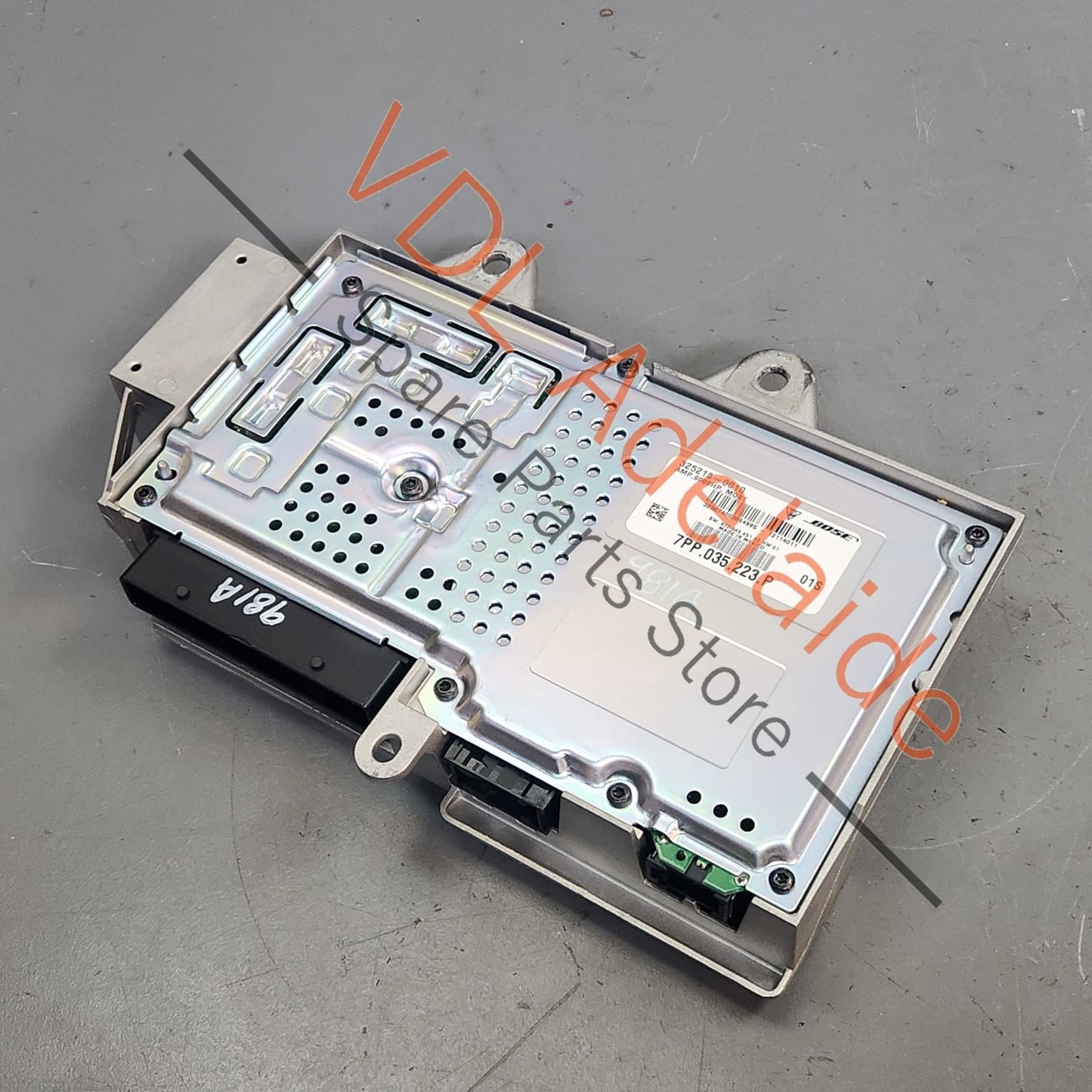 7PP035223P 7PP035223AA   Porsche BOSE Amplifier for Subwoofer 7PP035223P 7PP035223AA