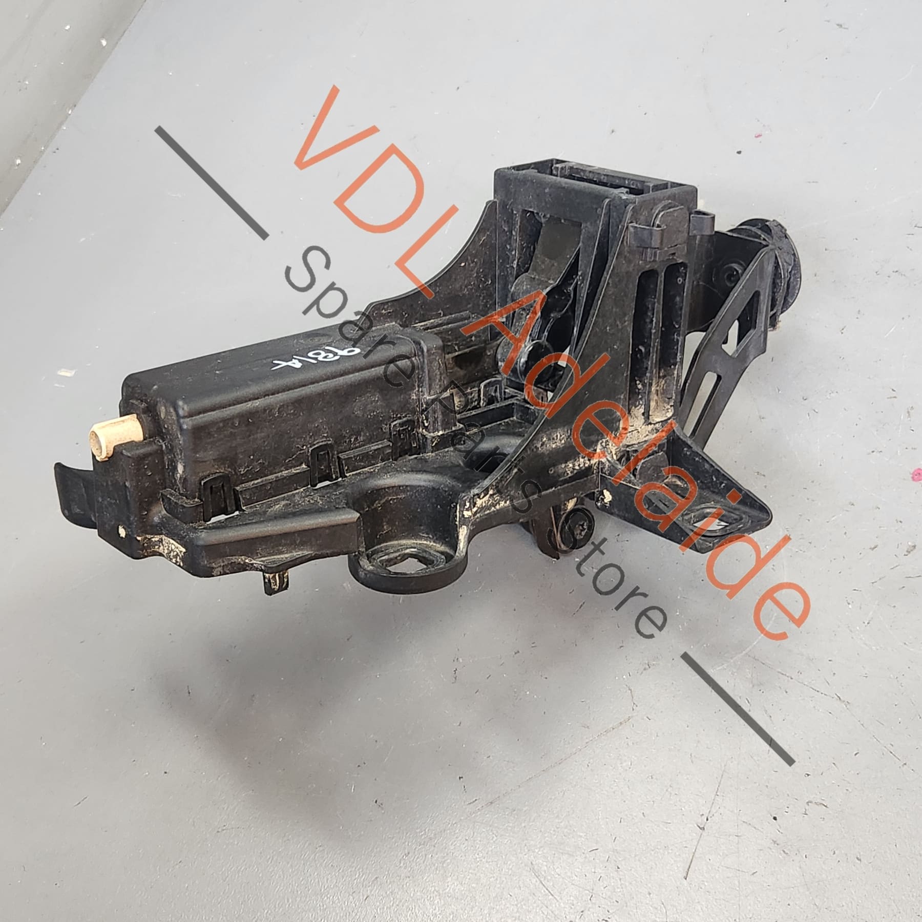 98150497100    Porsche 911 Boxster Cayman Rear Spoiler Lift Mechanism Left 98150497100