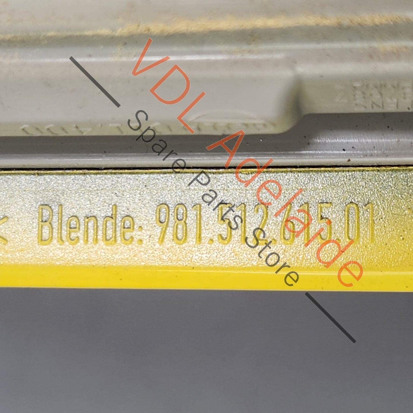 98163118104 98151271500   Porsche Boxster Cayman 981 Rear Middle Brake Light and Trim Cover 98163118104 98151271500