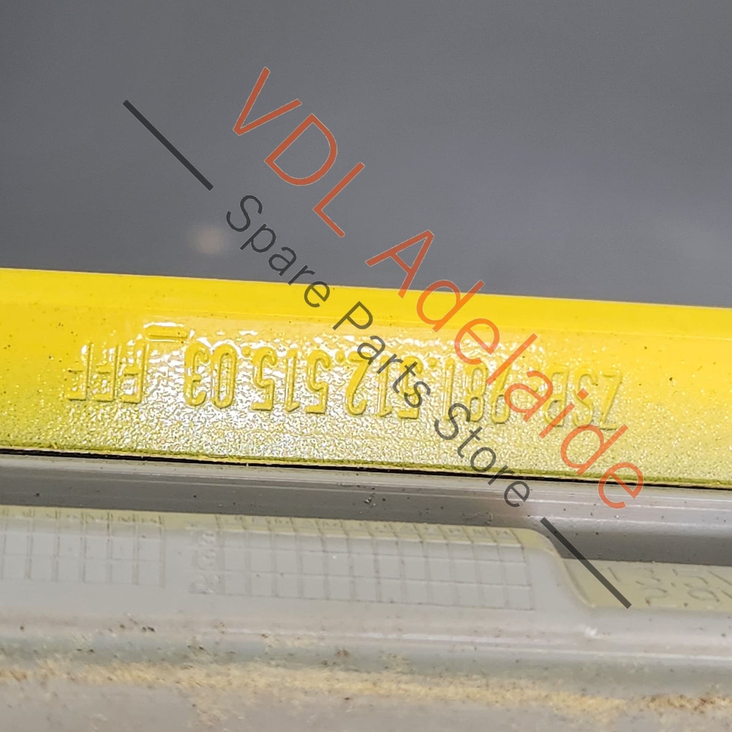 98163118104 98151271500   Porsche Boxster Cayman 981 Rear Middle Brake Light and Trim Cover 98163118104 98151271500