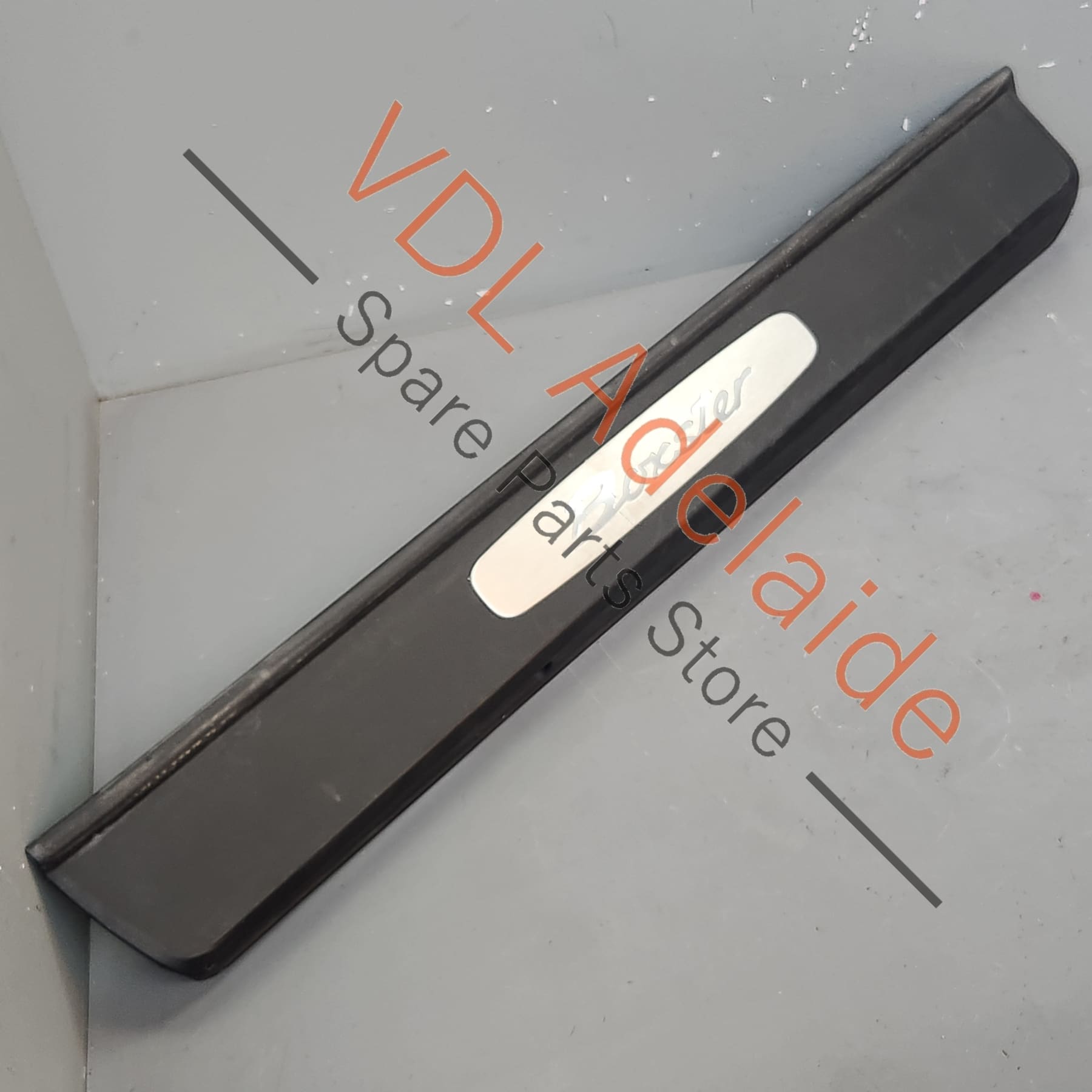 98150466801 981504468201   Porsche Boxster Sill Trim Cover Right 98150446820 1E0  98150446805