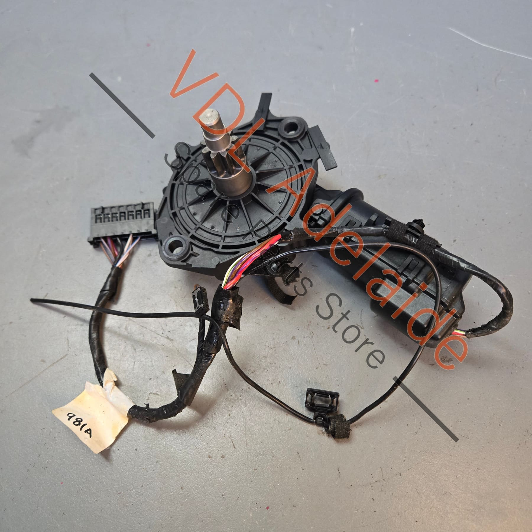 98156192301 98156192501   Porsche Boxster 981 Left Convertible Roof Motor & Gearbox 98156192300 98156192501