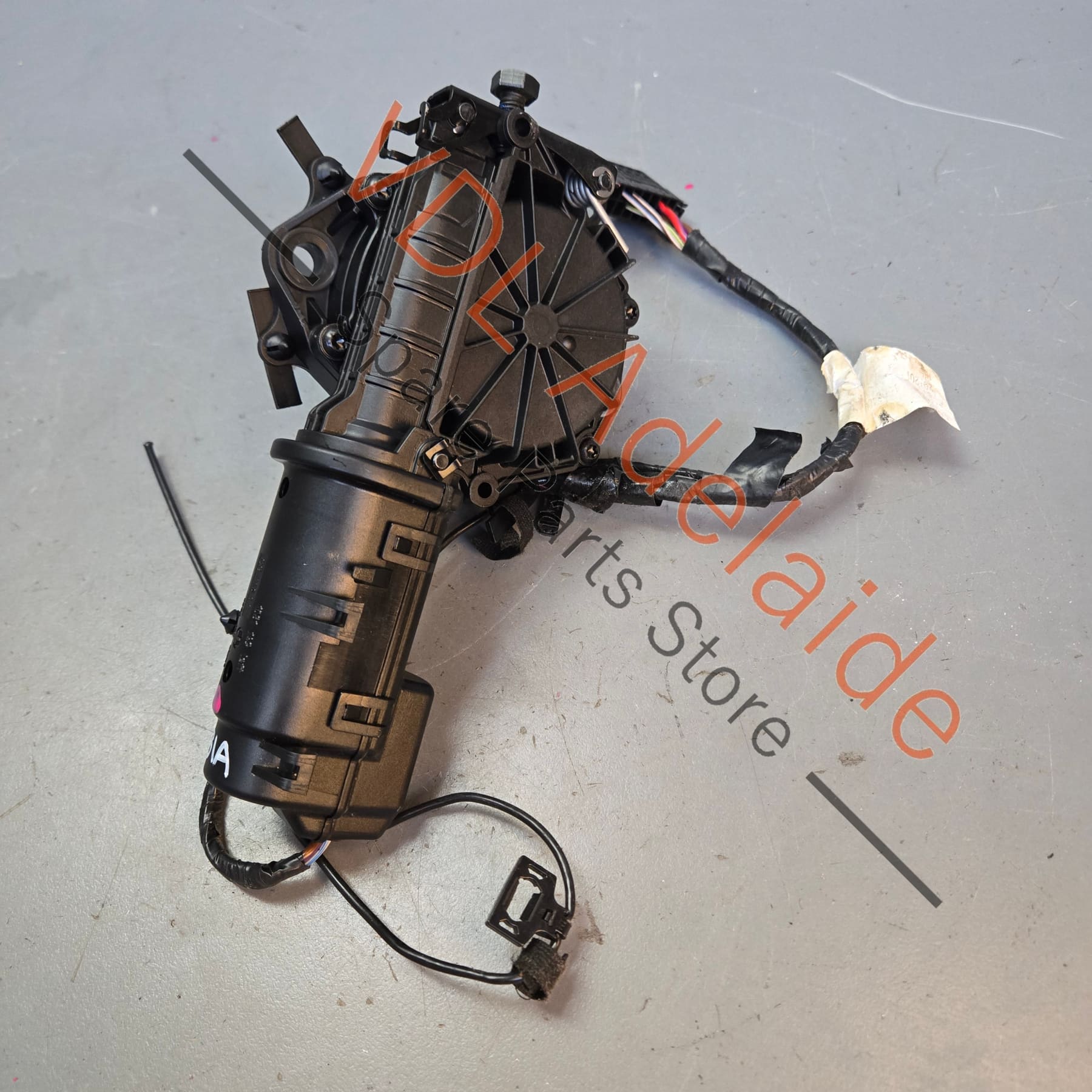 98156192301 98156192501   Porsche Boxster 981 Left Convertible Roof Motor & Gearbox 98156192300 98156192501