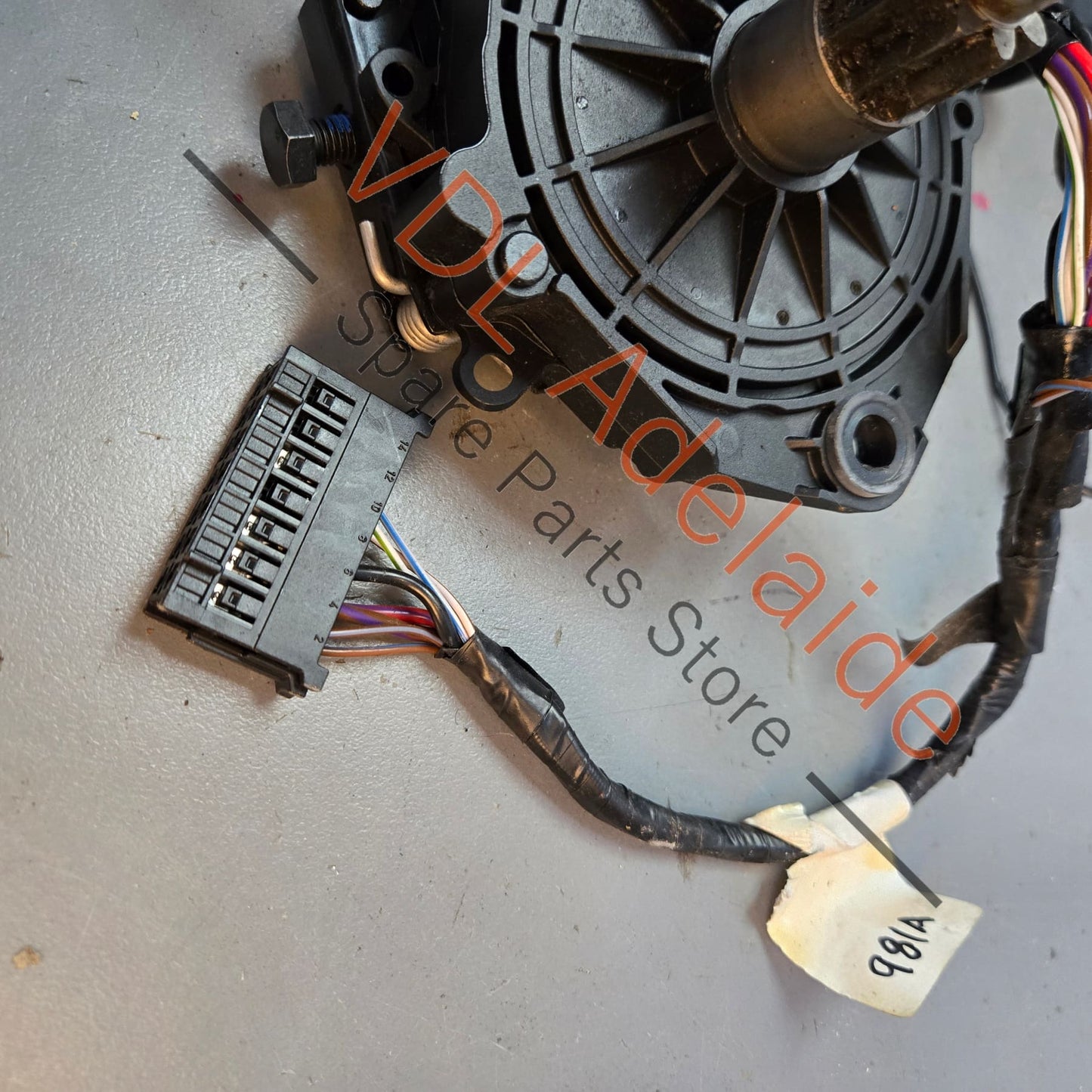 98156192301 98156192501 Porsche Boxster 981 Left Convertible Roof Motor & Gearbox 98156192300 98156192501