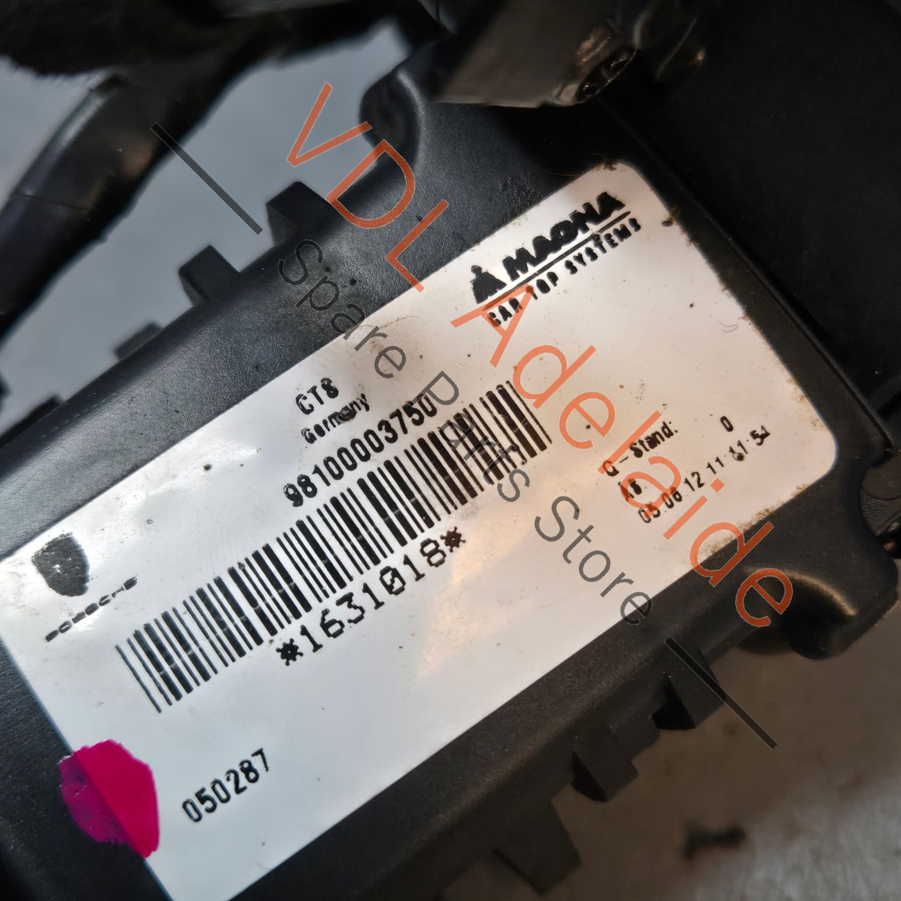 98156192401 98156192601   Porsche Boxster 981 Right Convertible Roof Motor & Gearbox 98156192400 98156192601