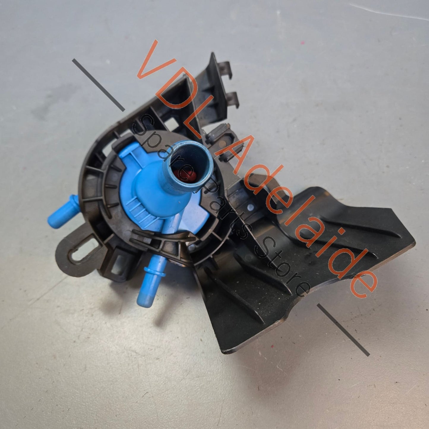 99610644704 7P5121671A Porsche Boxster Cayman Coolant Filler Cap Tube Funnel & Trim 99610644704 7P5121671A