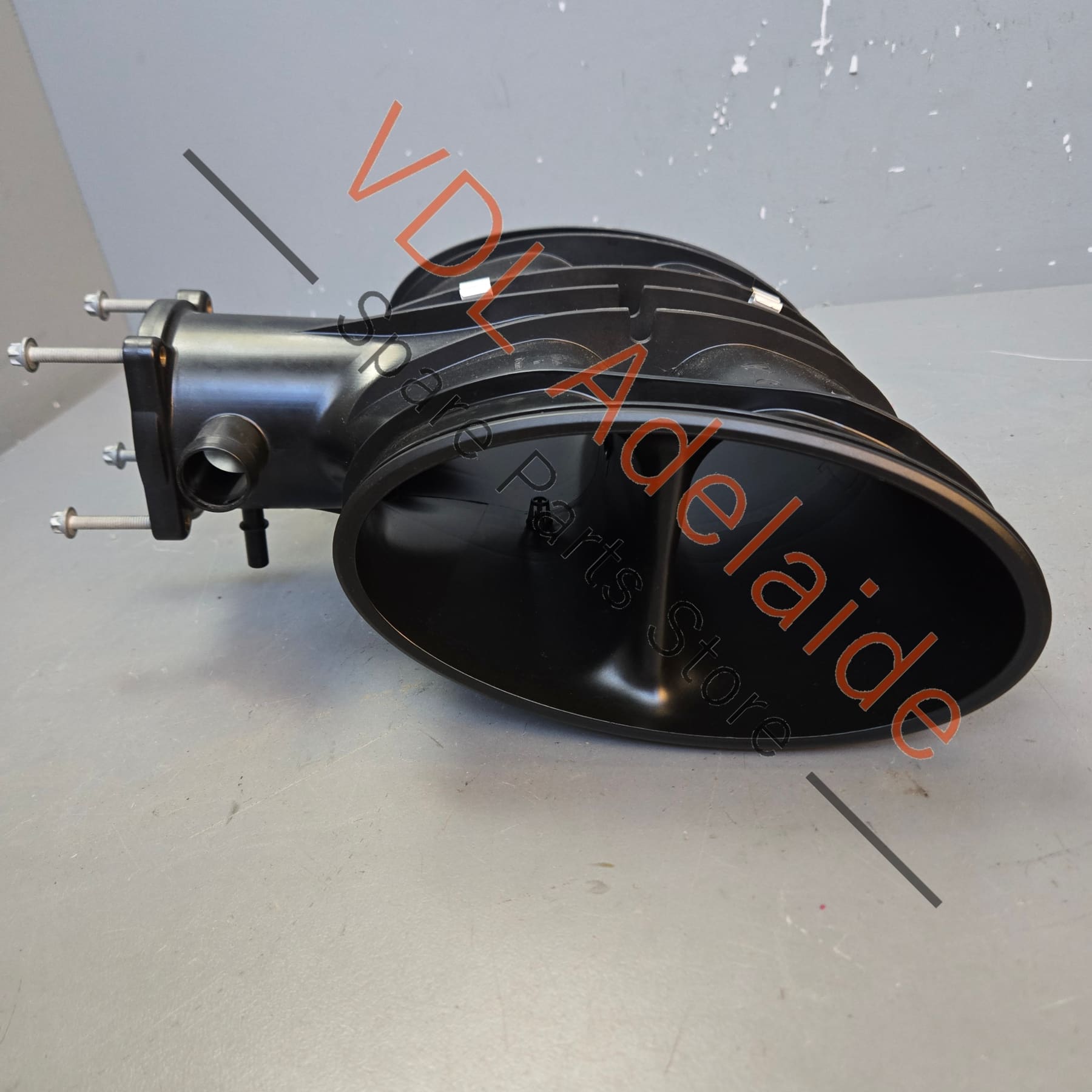 9A111012030    Porsche Intake Air Distributor Resonator for A122 2.7L 9A111012030