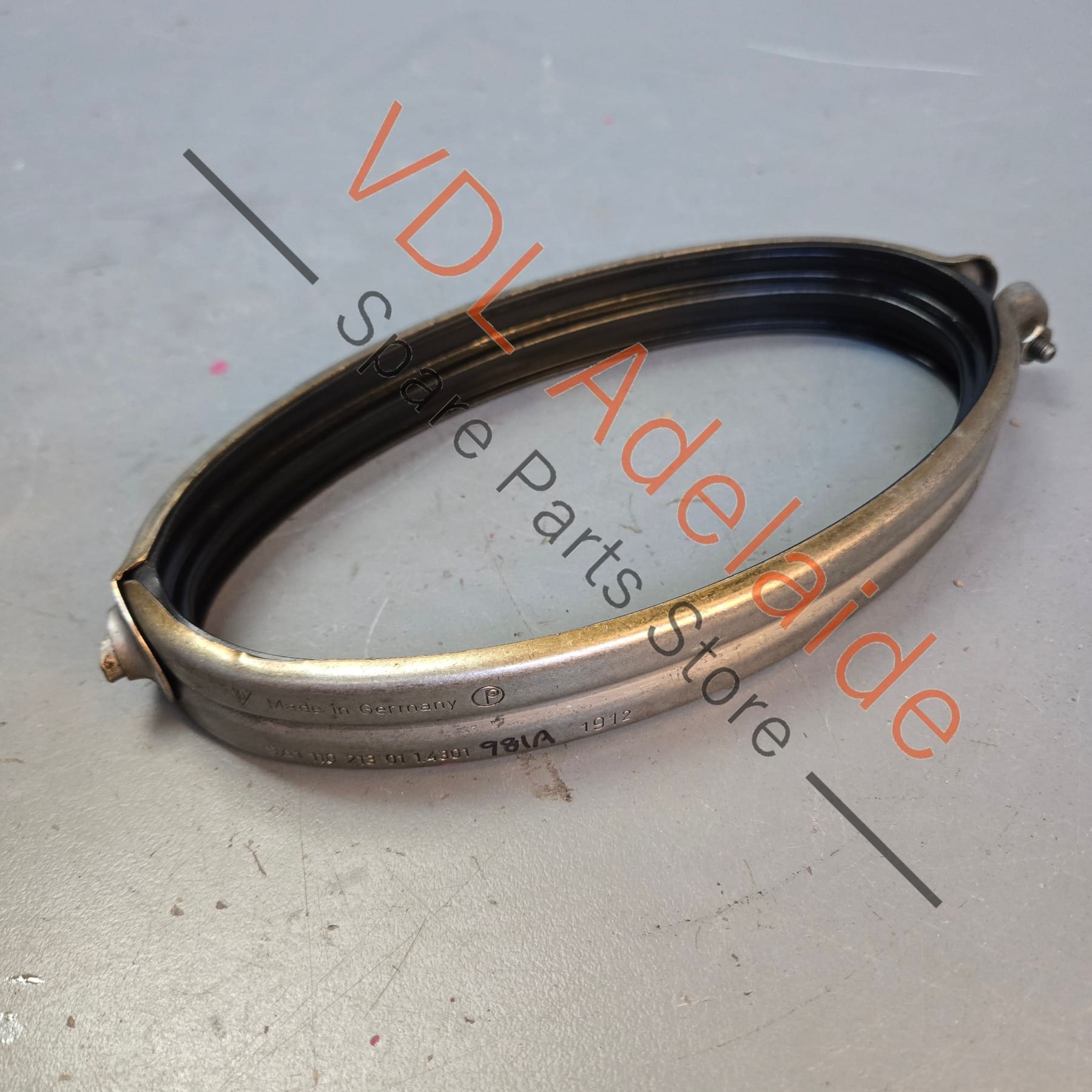 9A111021001 9A111021201 9A111021301  Porsche Intake Air Distributor Resonator Clamp for A122 2.7L 9A111021001 9A111021201 9A111021301