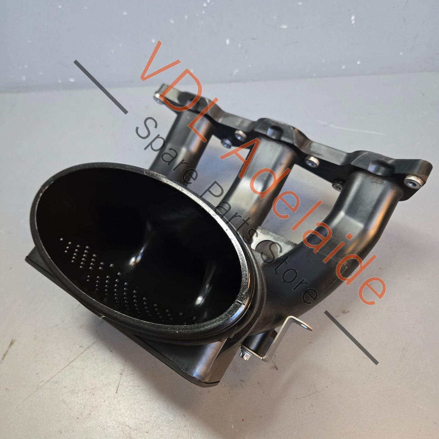 9A111011530 Porsche Cayman Boxster Plastic Intake Manifold 9A111011530