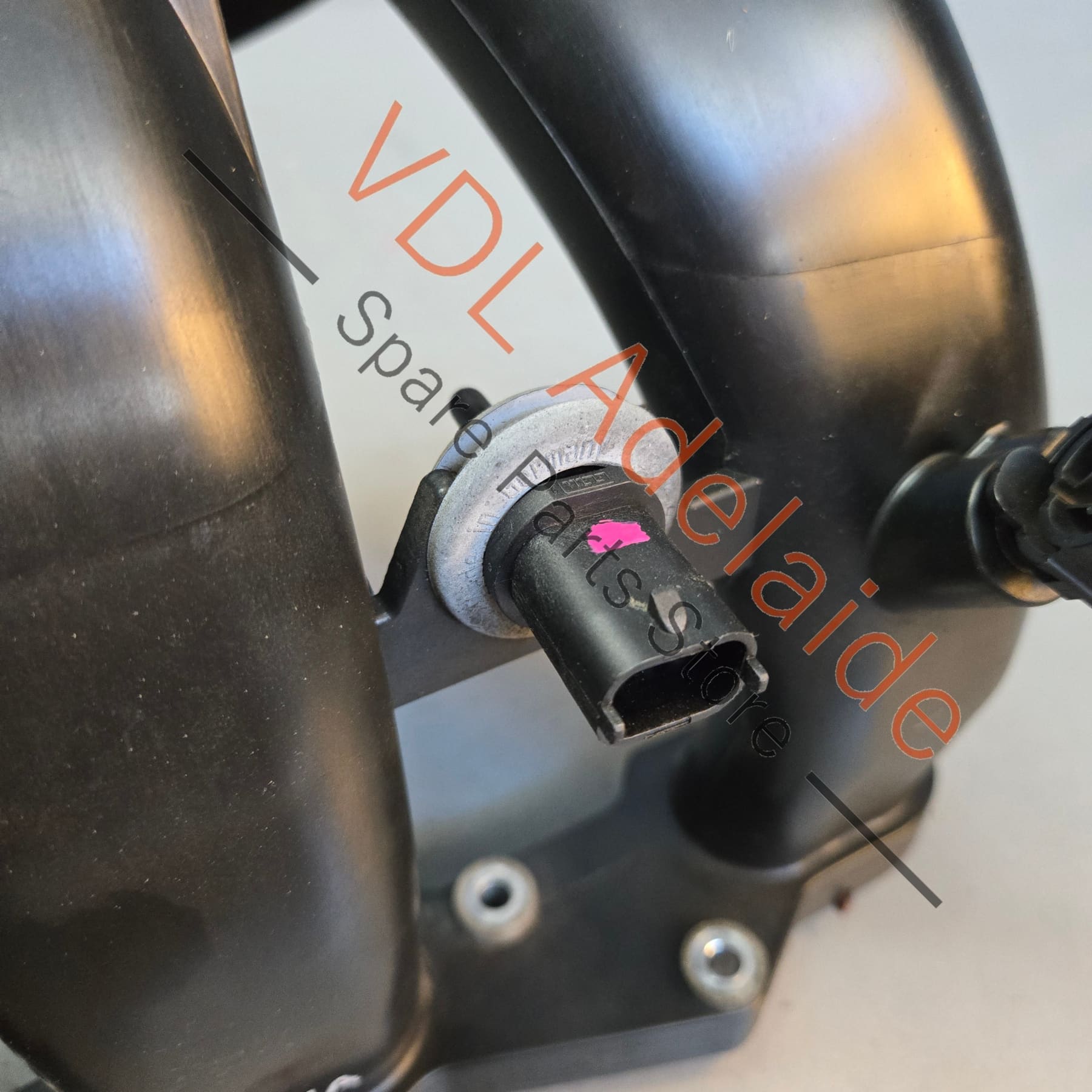 9A111011530    Porsche Cayman Boxster Plastic Intake Manifold 9A111011530