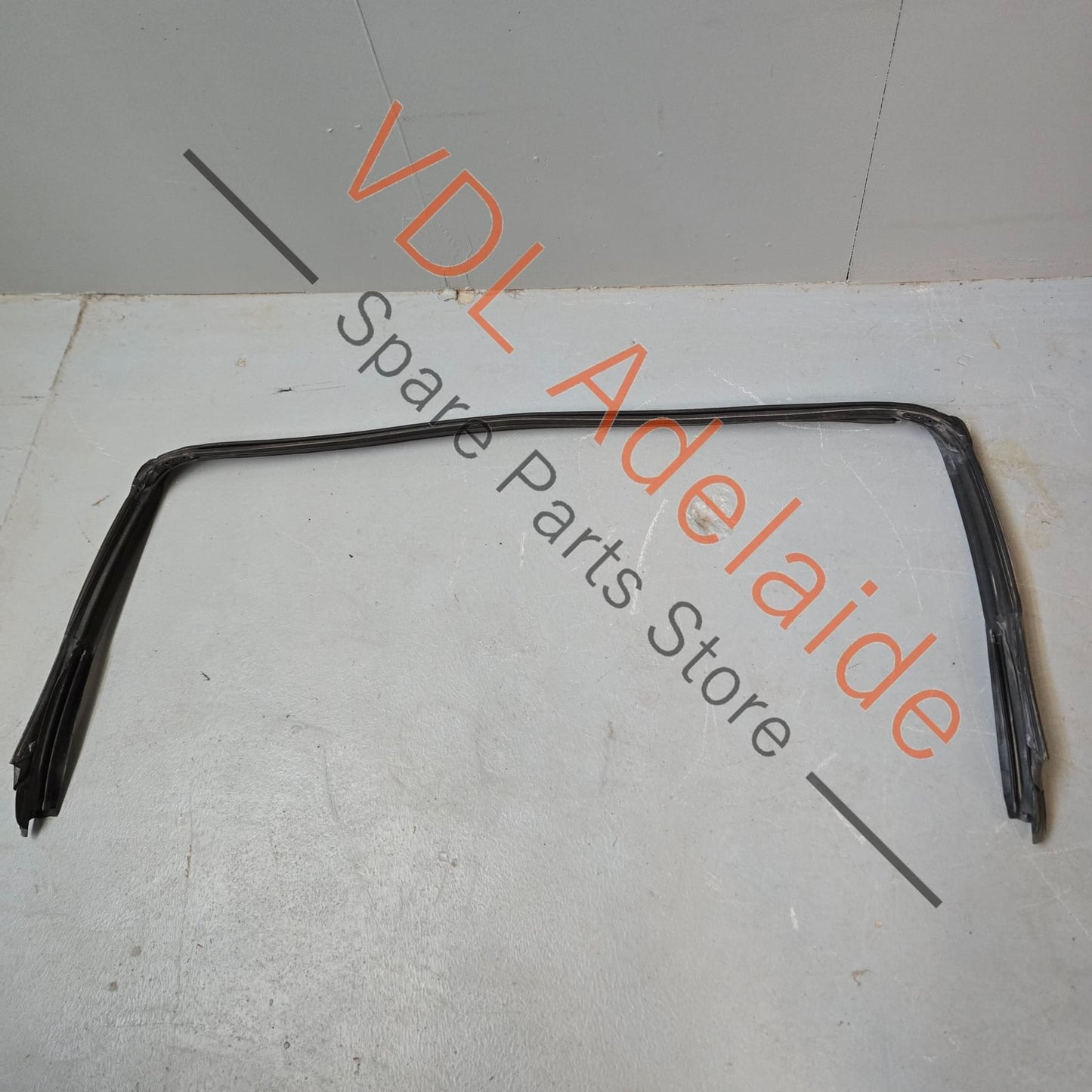98153707702 98153707704   Porsche Boxster 981 Windscreen Windshield Frame Seal Rubber 98153707704