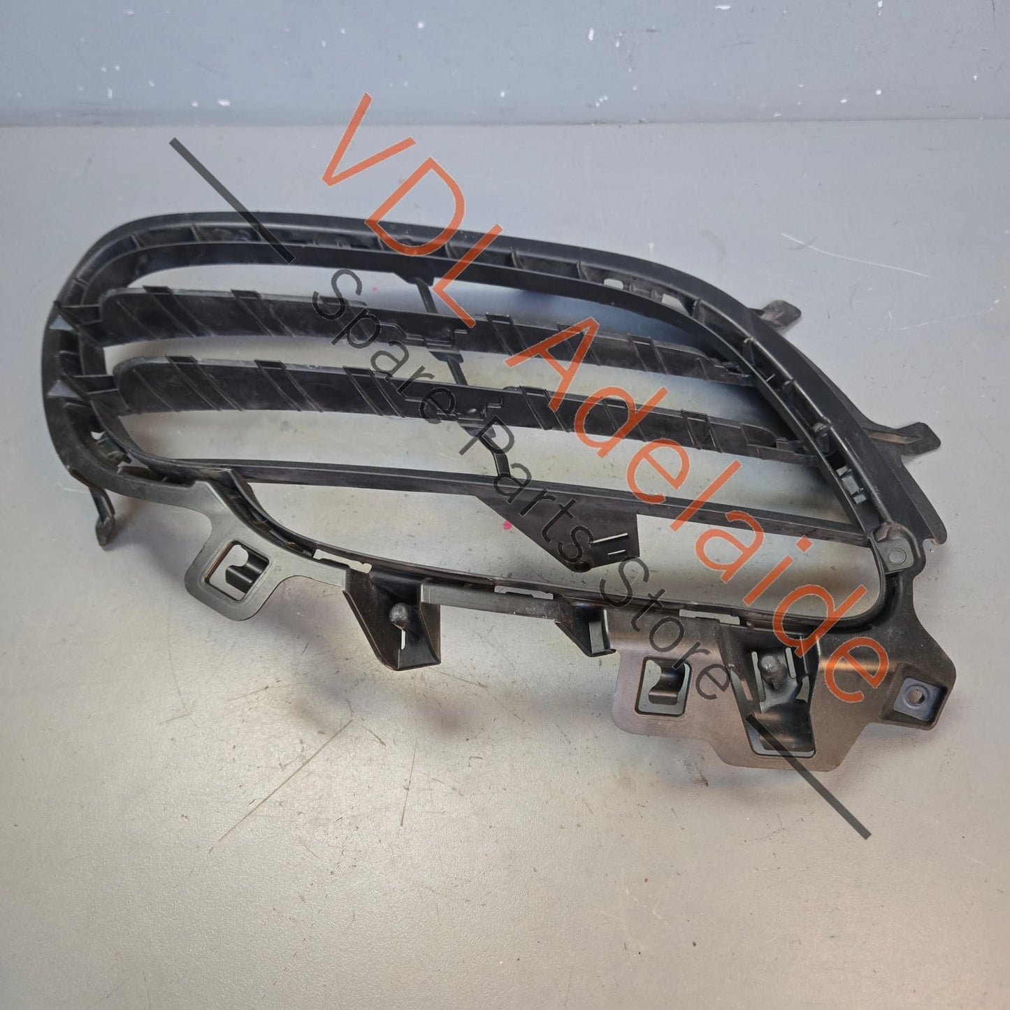 98150556400 Porsche Boxster Cayman Front Right Bumper Grille Vent 98150556400