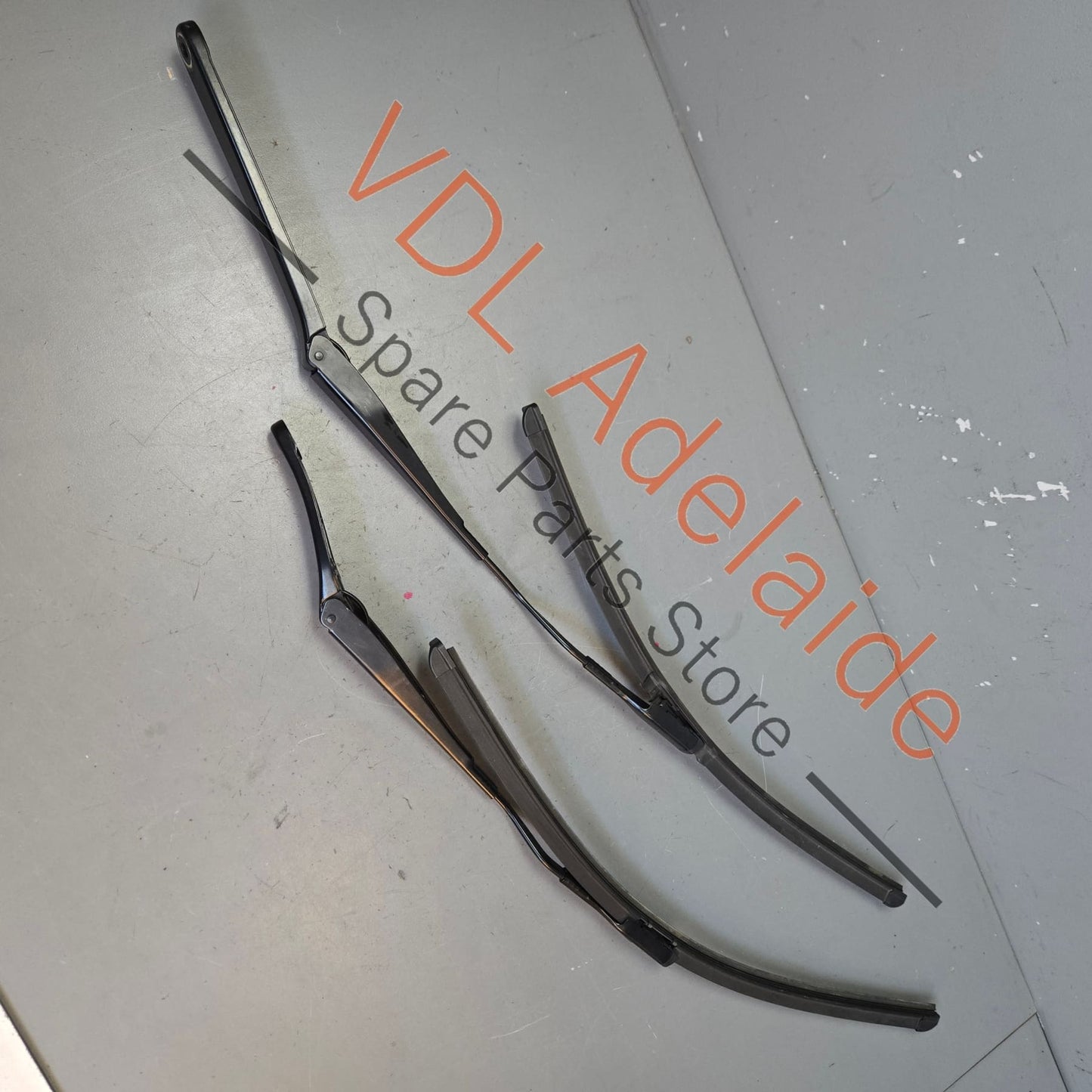 99162813201 99162813102   Porsche 911 Cayman Boxster Windscreen Wiper Arm set for RHD Models