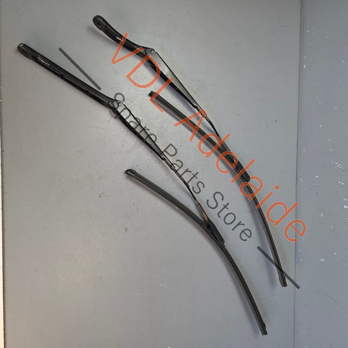 99162813201 99162813102 Porsche 911 Cayman Boxster Windscreen Wiper Arm set for RHD Models