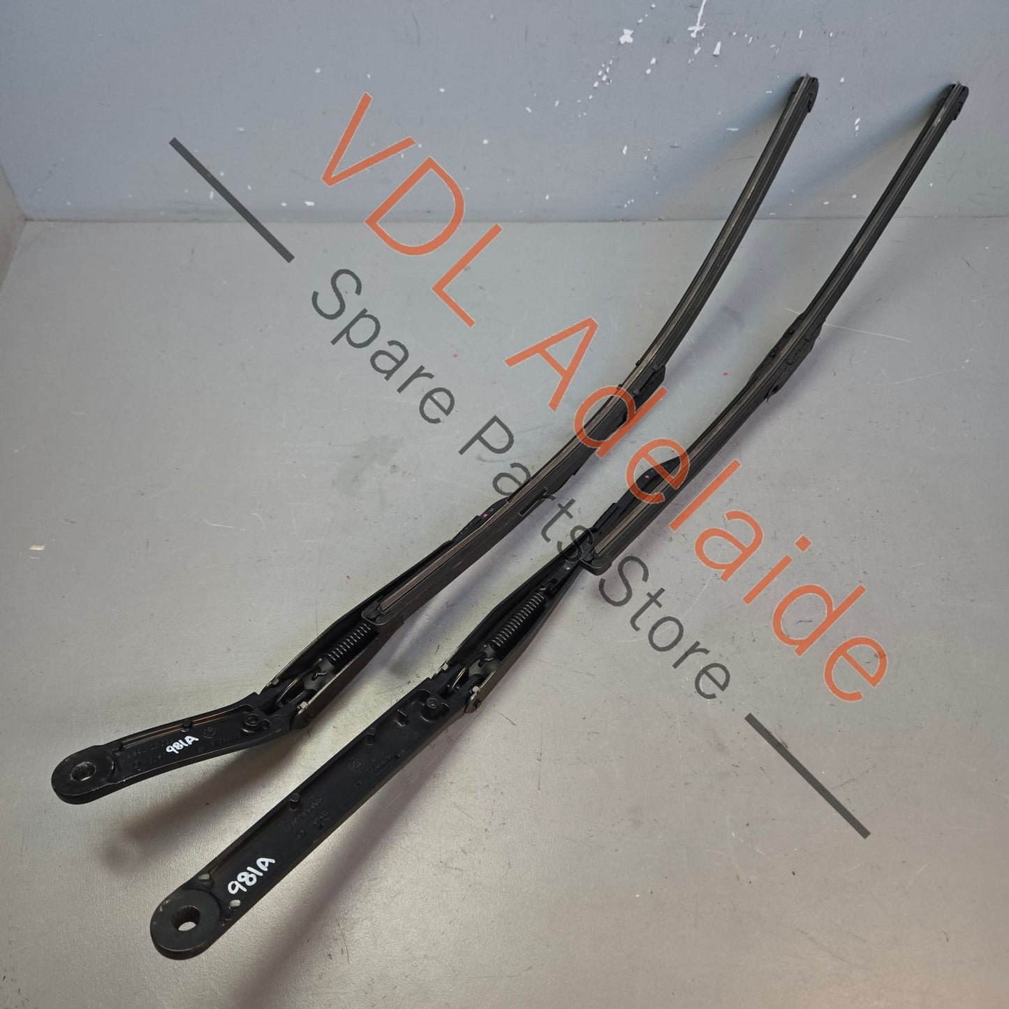 99162813201 99162813102   Porsche 911 Cayman Boxster Windscreen Wiper Arm set for RHD Models