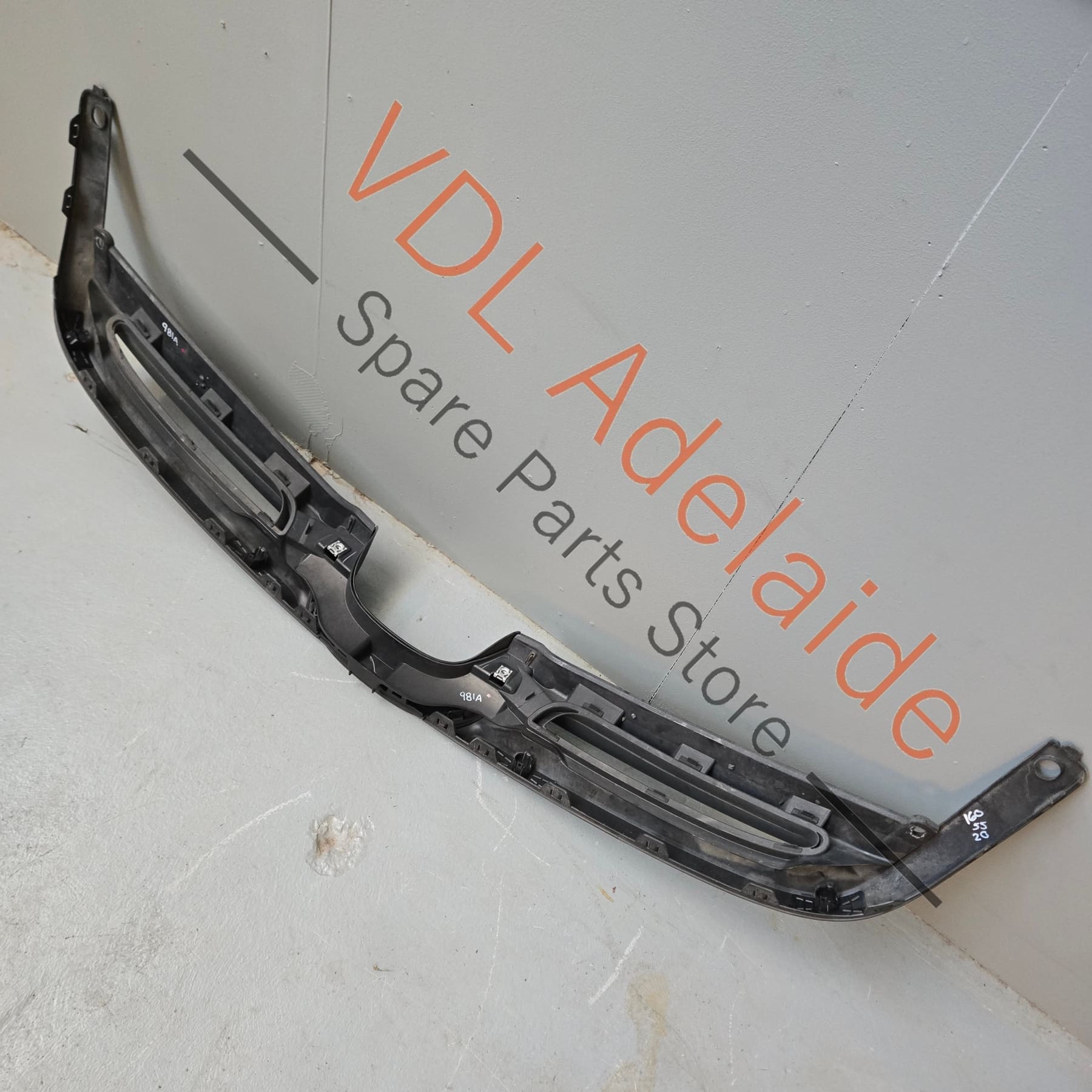 981505020A2 98150581100 98150585300  Porsche Boxster Cayman Rear Bumper Lower Diffuser Trim Set 98150585300 981505020A2 98150581100