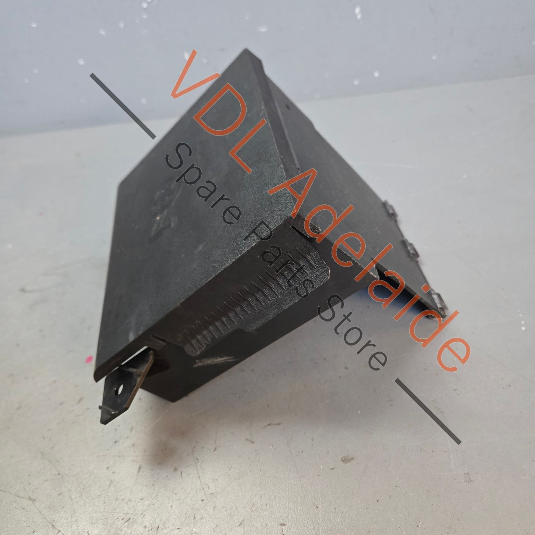 99155576501 99155557502   Porsche 911 Boxster Cayman Tyre Pump Storage Box Bracket 99155576501 99155557502