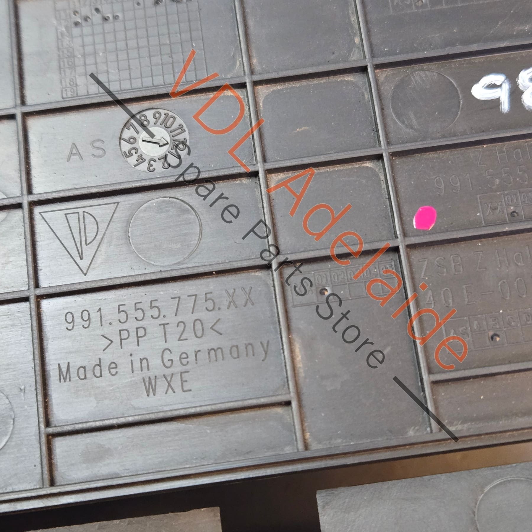 99155576501 99155557502   Porsche 911 Boxster Cayman Tyre Pump Storage Box Bracket 99155576501 99155557502